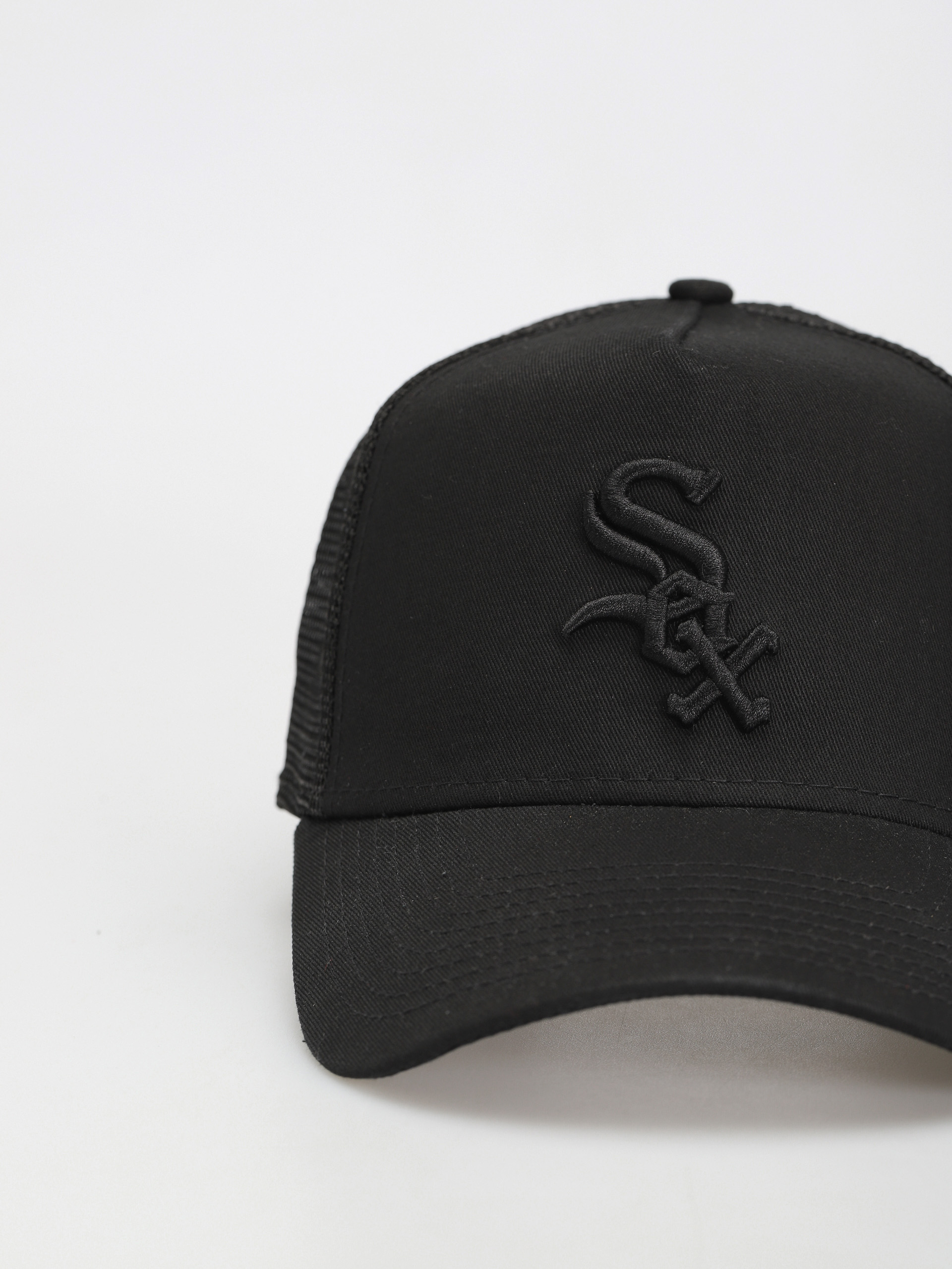 Šiltovka New Era Tonal Mesh Trucker Chicago White Sox (black)