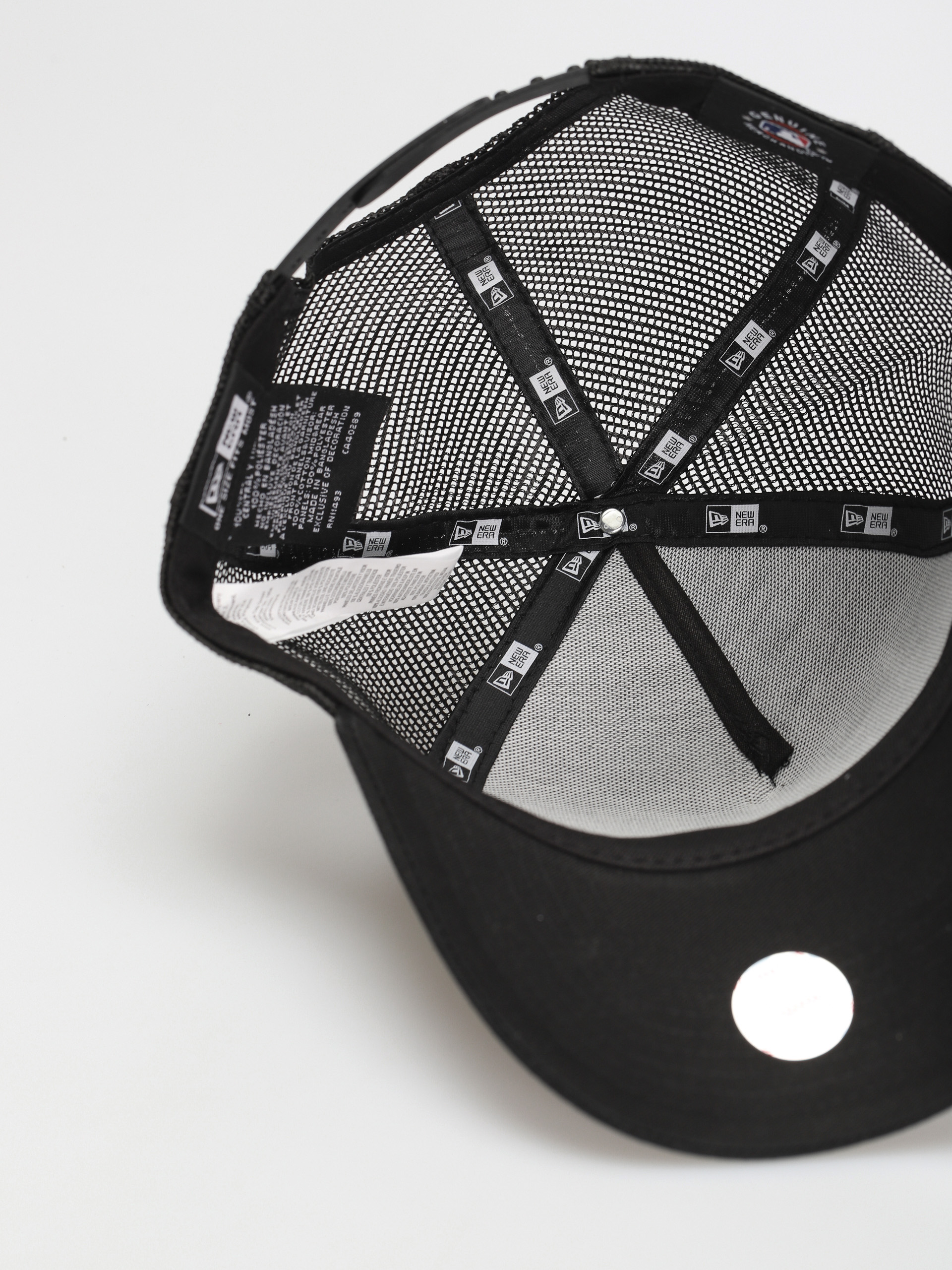 Šiltovka New Era Tonal Mesh Trucker Chicago White Sox (black)