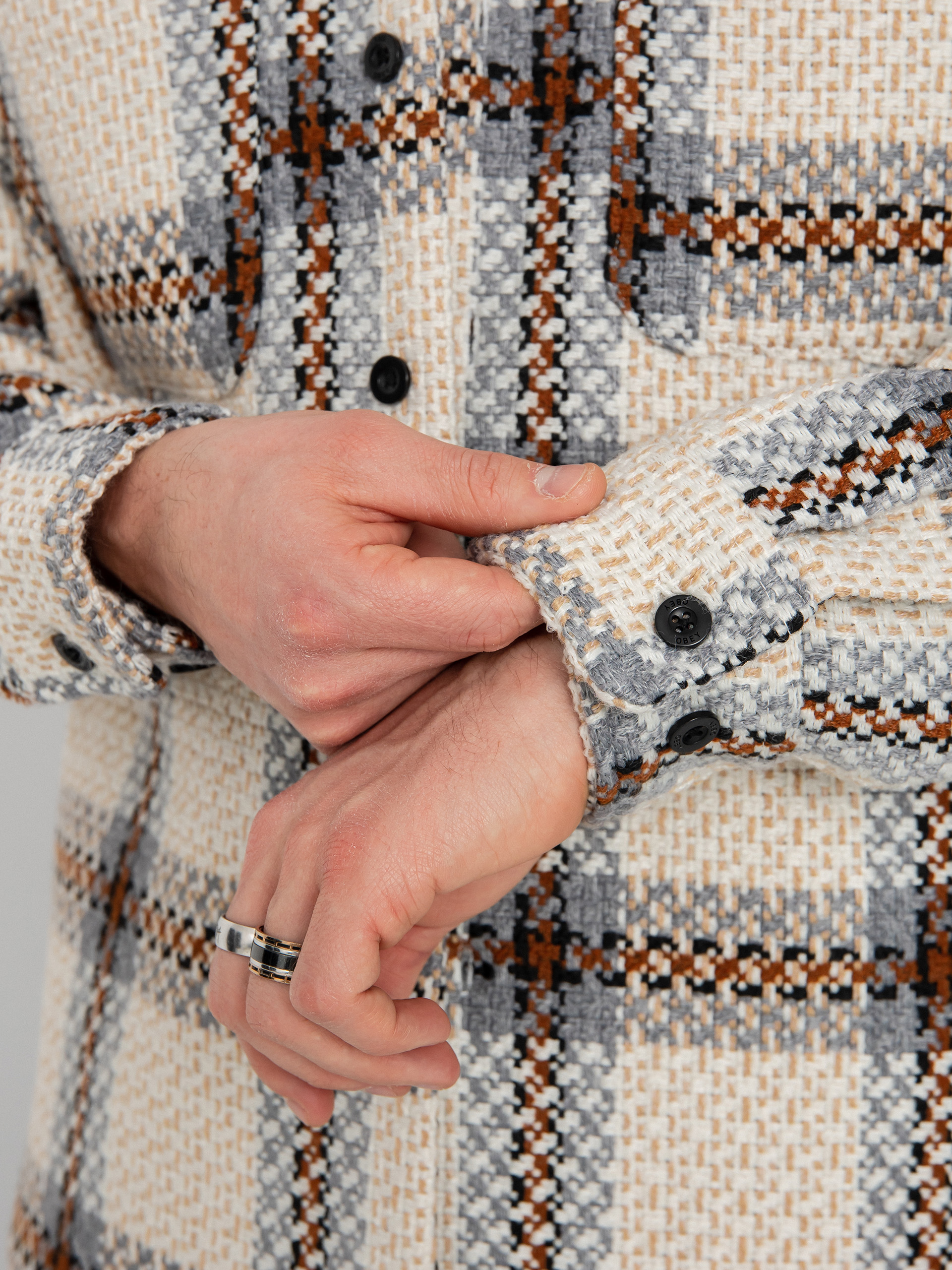 Bunda OBEY District (irish cream multi)