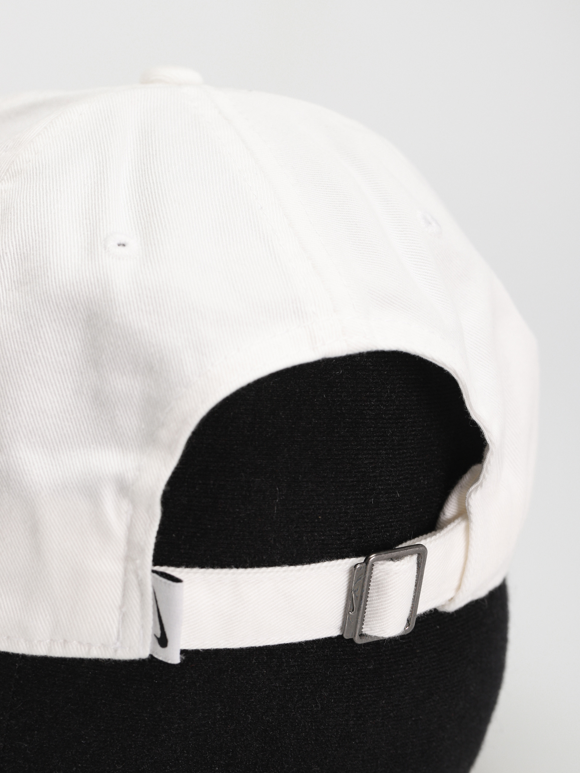 Šiltovka Nike SB Heritage86 (white/white)