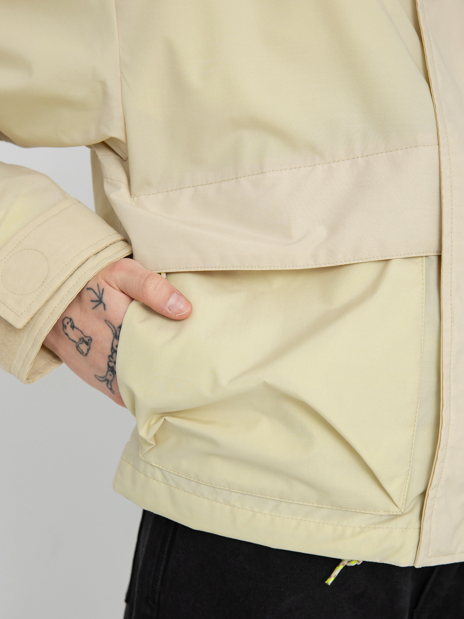 Bunda The North Face 86 Low-Fi Hi-Tek Mountain Short Wmn (gravel)