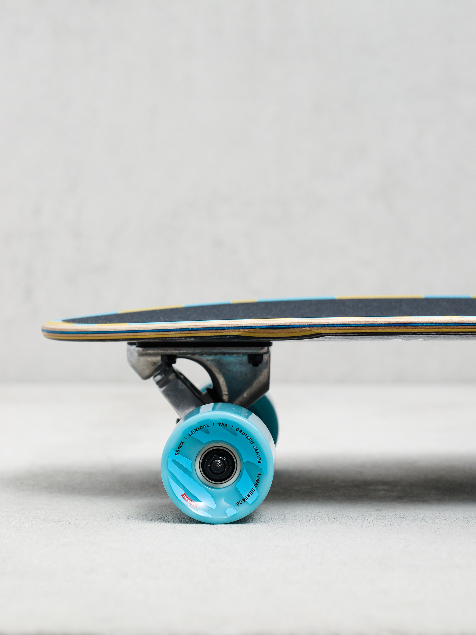 Cruiser Globe Stubby (killer cassowary)