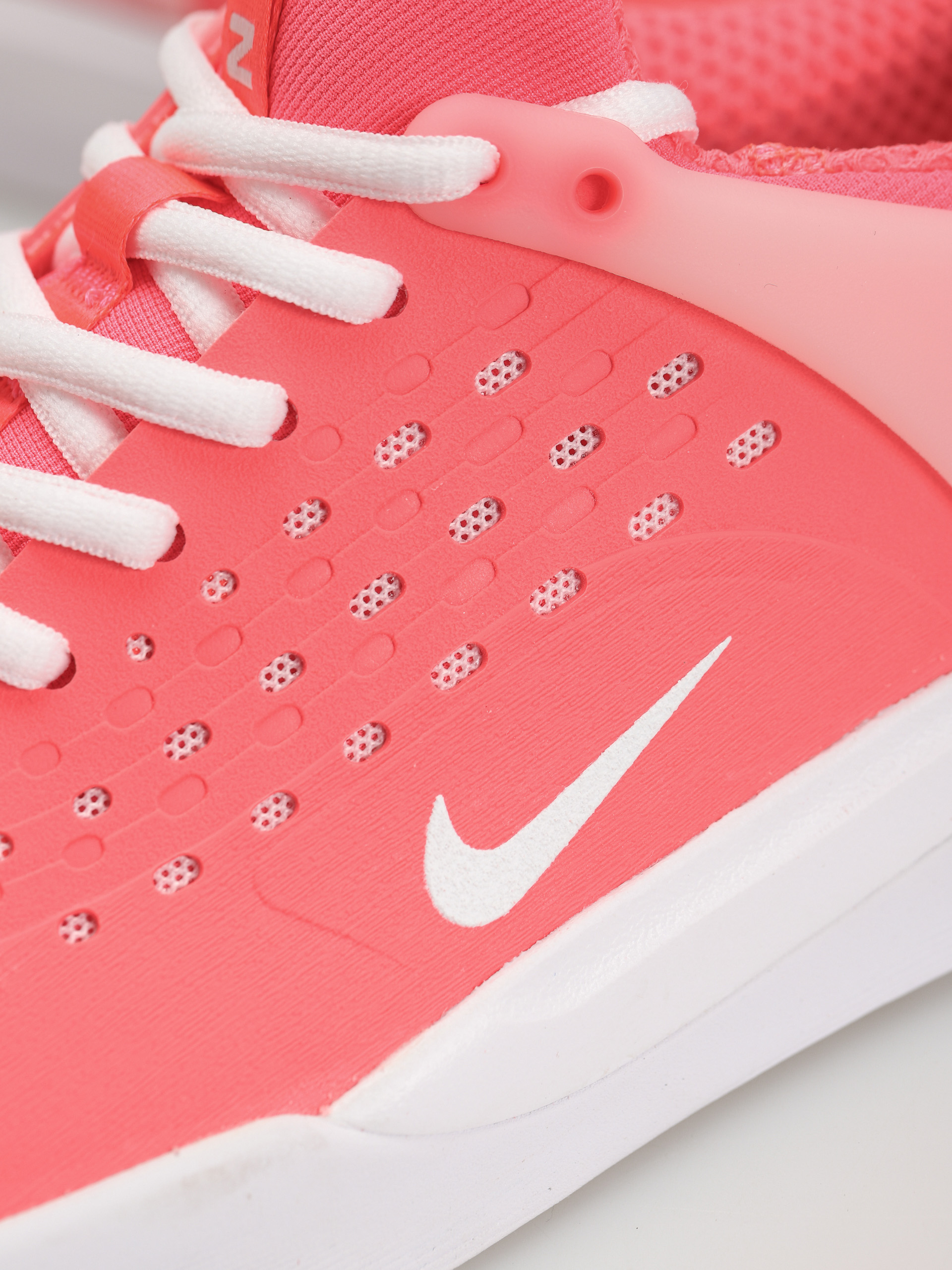 Topánky Nike SB Zoom Nyjah 3 (hot punch/white hot punch hot punch)