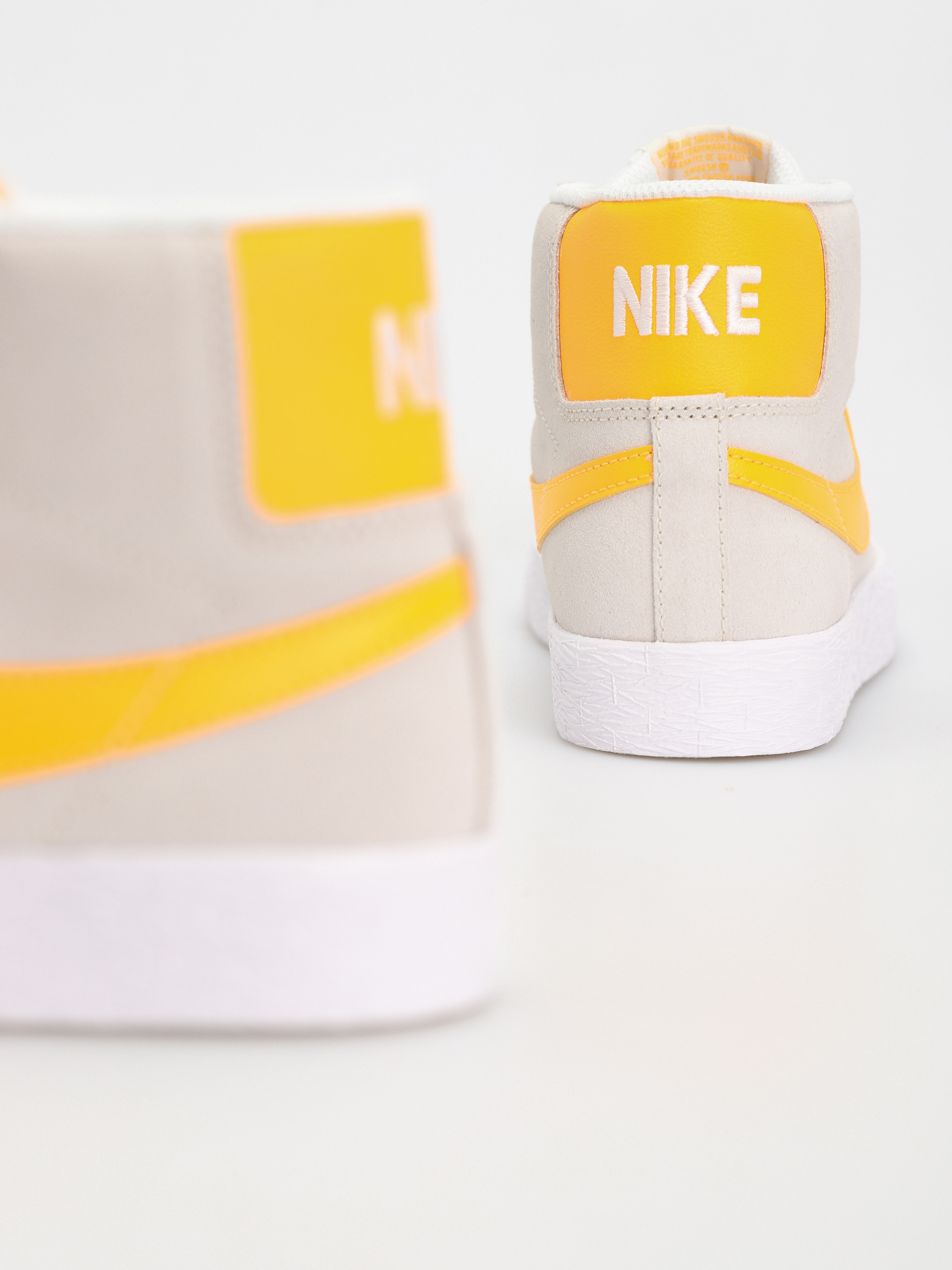 Topánky Nike SB Zoom Blazer Mid (summit white/laser orange summit white)
