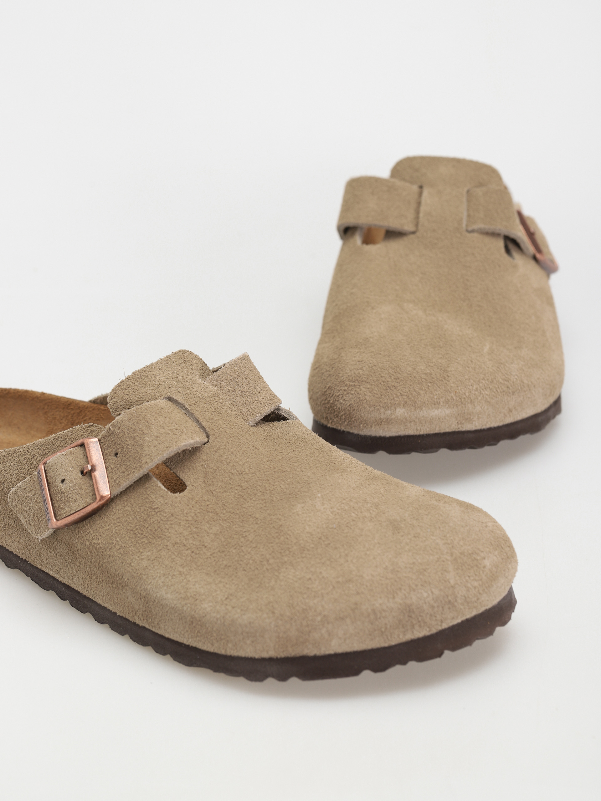 Šľapky Birkenstock Boston Suede Regular (taupe)