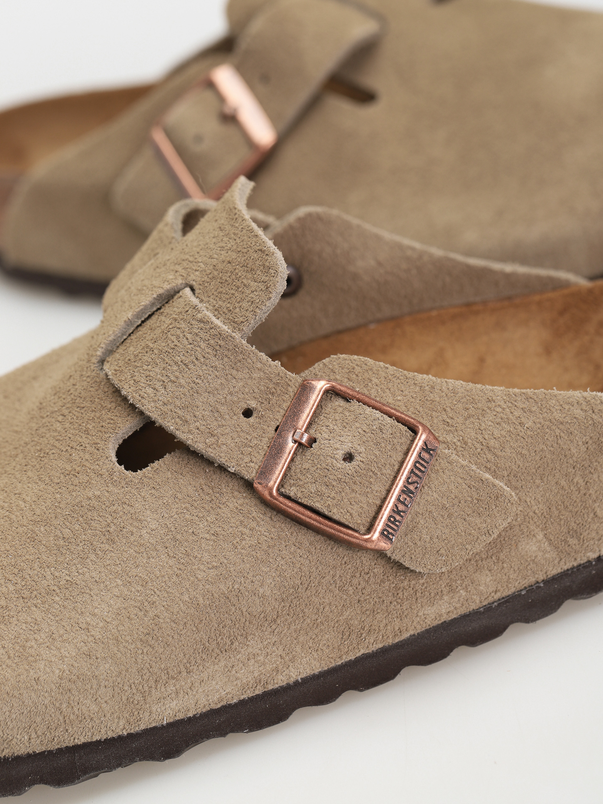 Šľapky Birkenstock Boston Suede Regular (taupe)