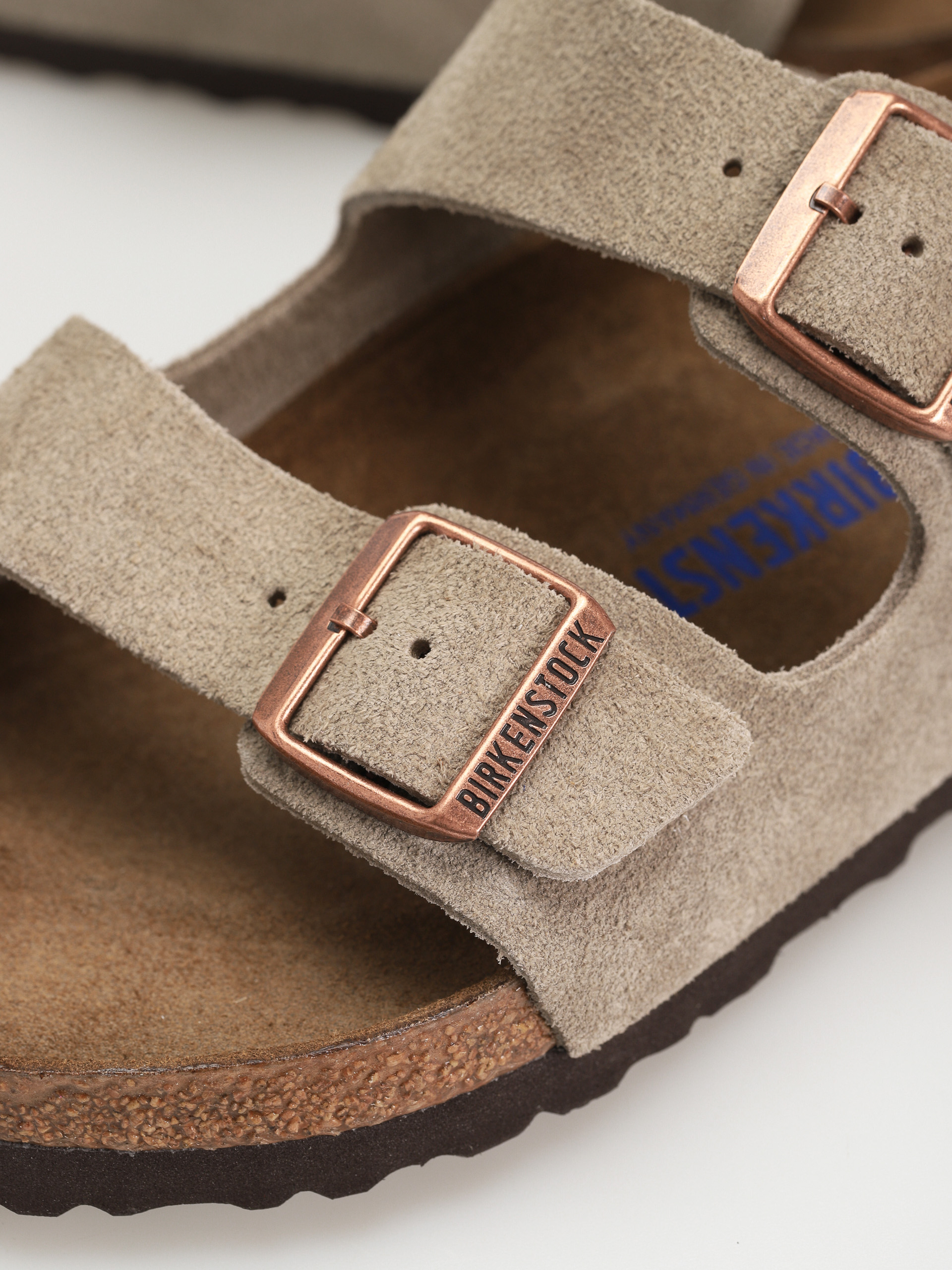 Šľapky Birkenstock Arizona Suede Regular (taupe)
