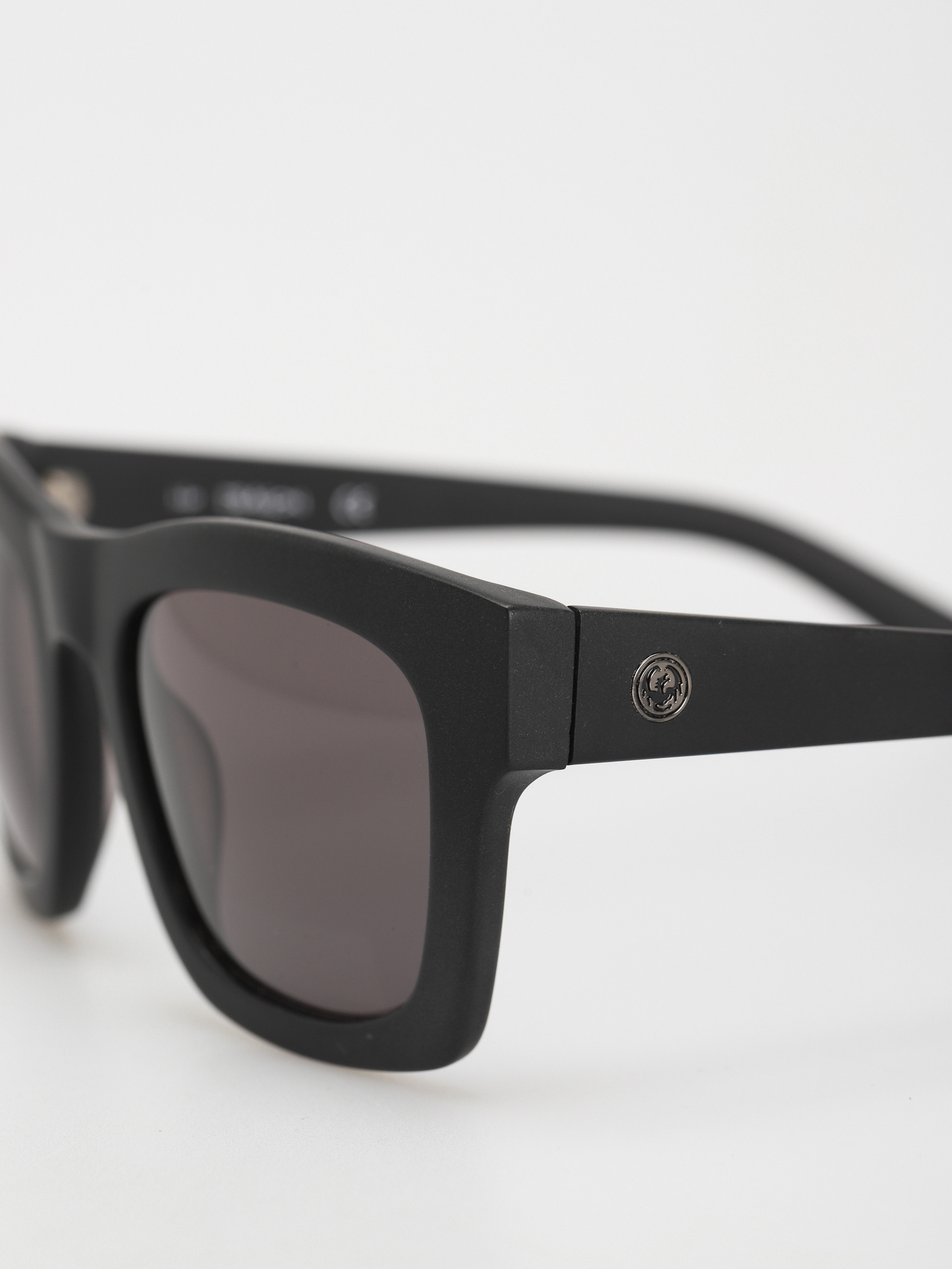 Slnečné okuliare Dragon Waverly Wmn (matte black/ lumalens smoke)