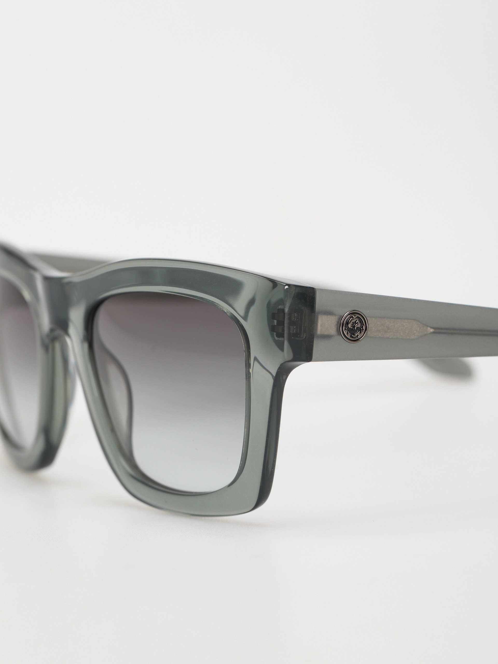 Slnečné okuliare Dragon Waverly Wmn (grey crystal/lumalens smoke gradient)