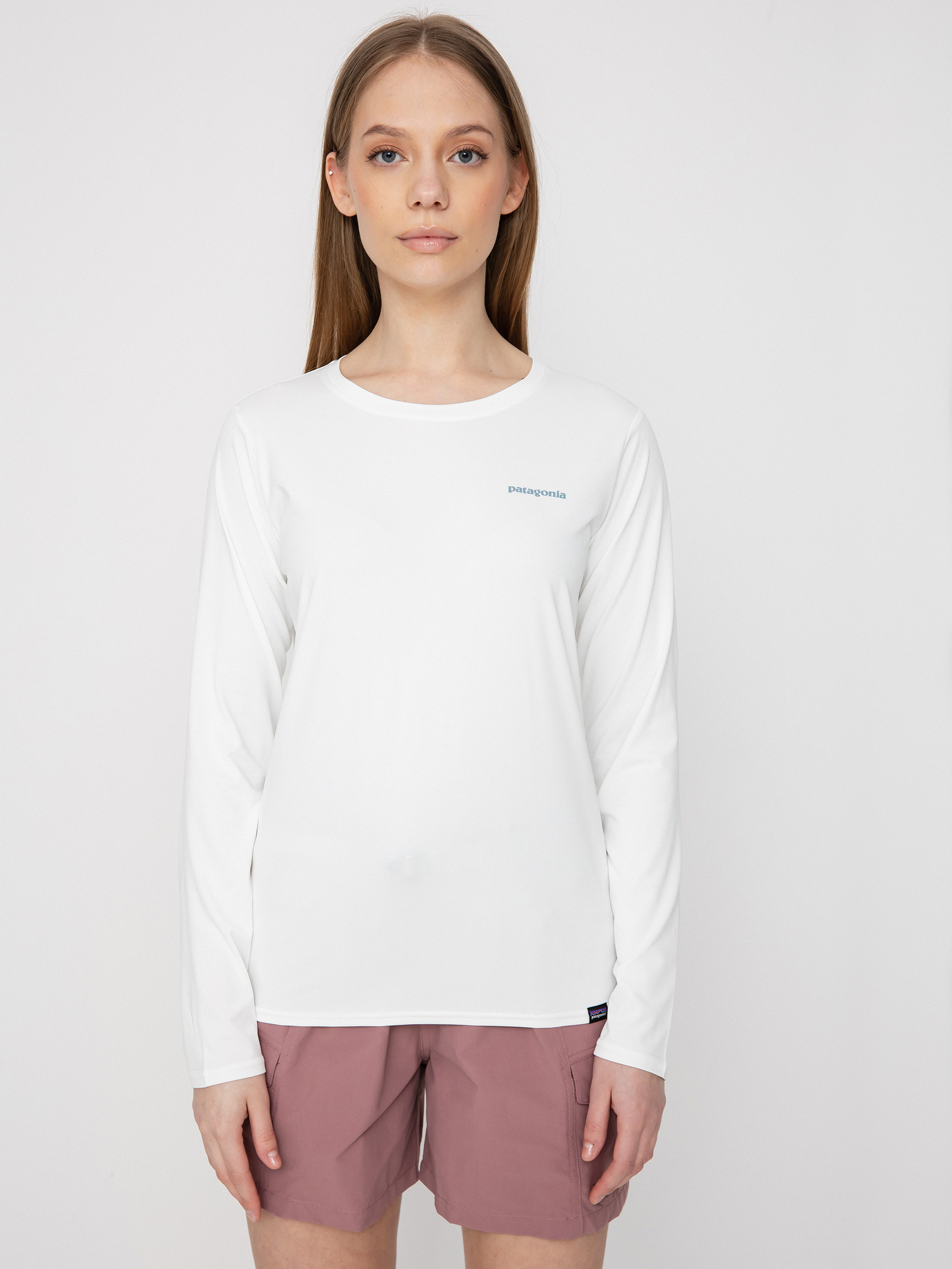 Triko Patagonia Cap Cool Daily Graphic Shirt Wmn (boardshort logo light plume grey/white)