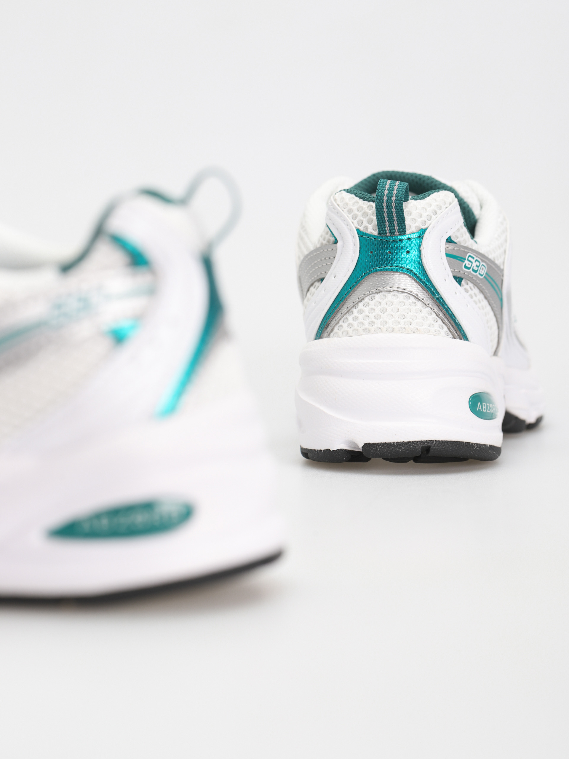 Topánky New Balance 530 (white/silver metalic/turquoise)