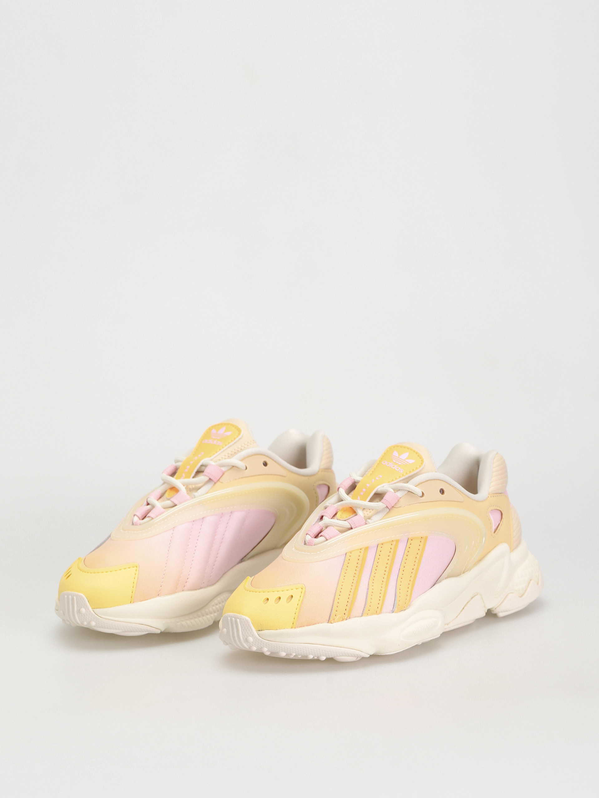 Topánky adidas Originals Oztral Wmn (owhite/aciora/sanstr)