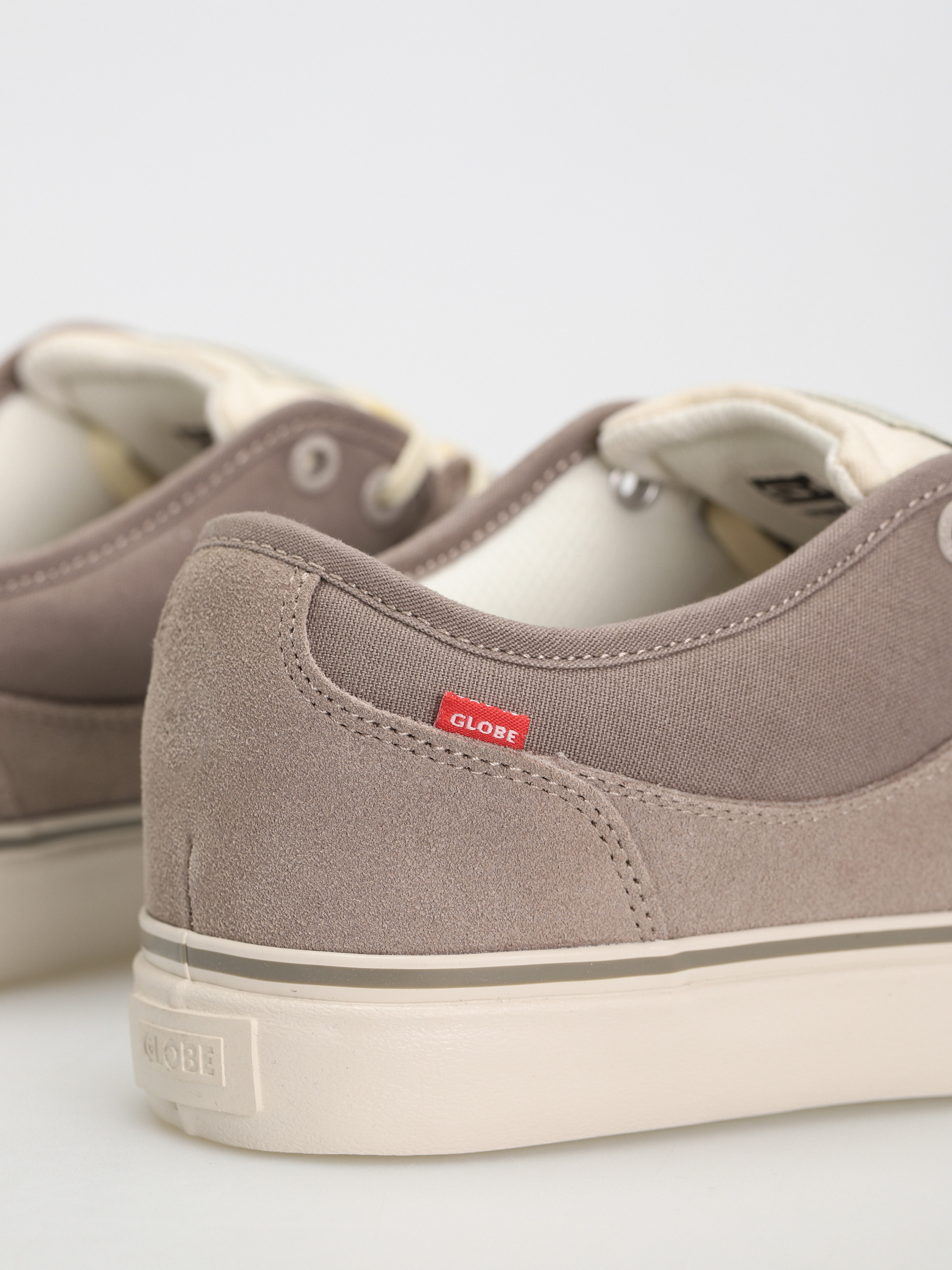 Topánky Globe Mahalo (taupe/antique)