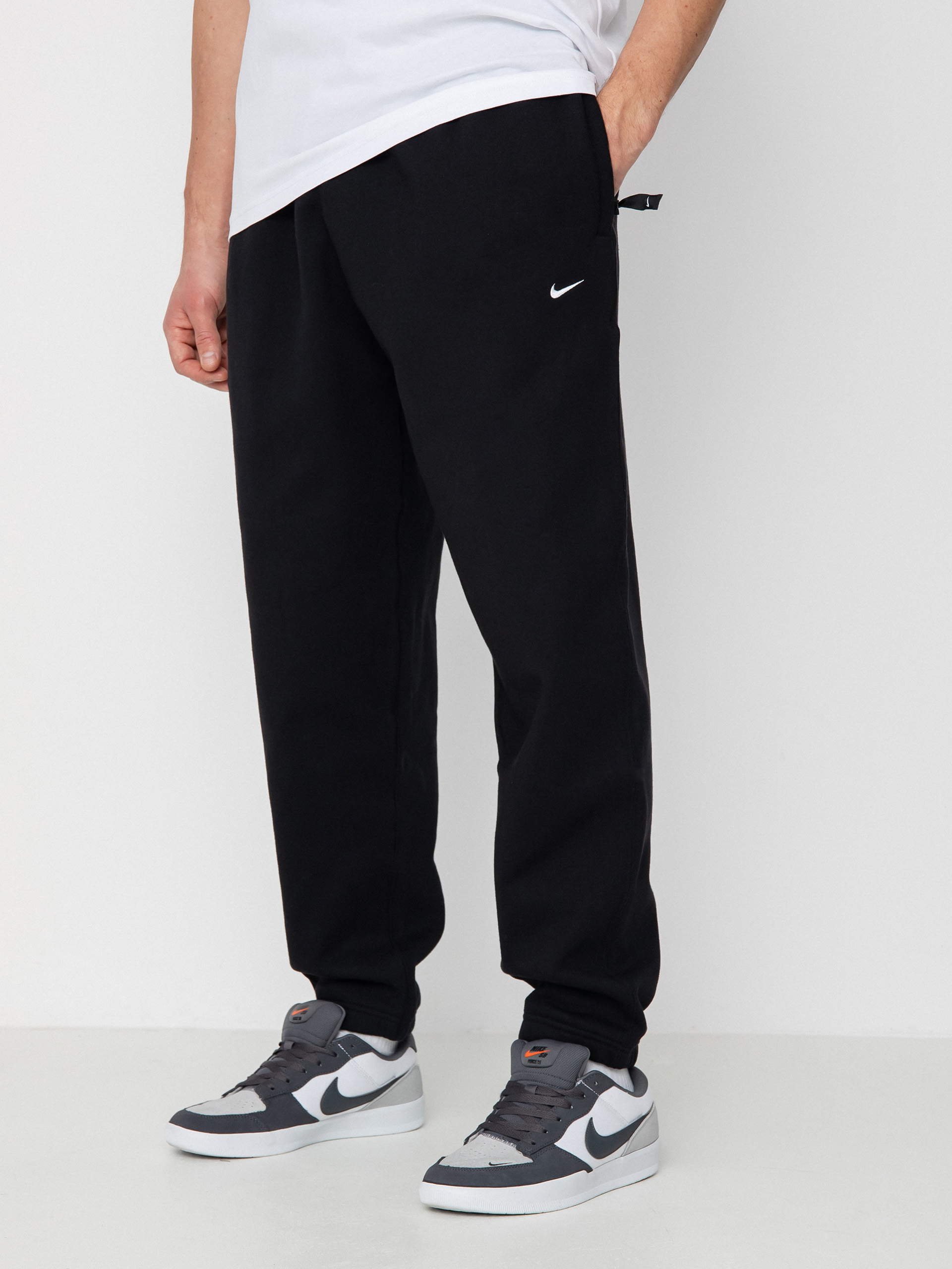 Nohavice Nike SB Solo Swoosh (black/white)