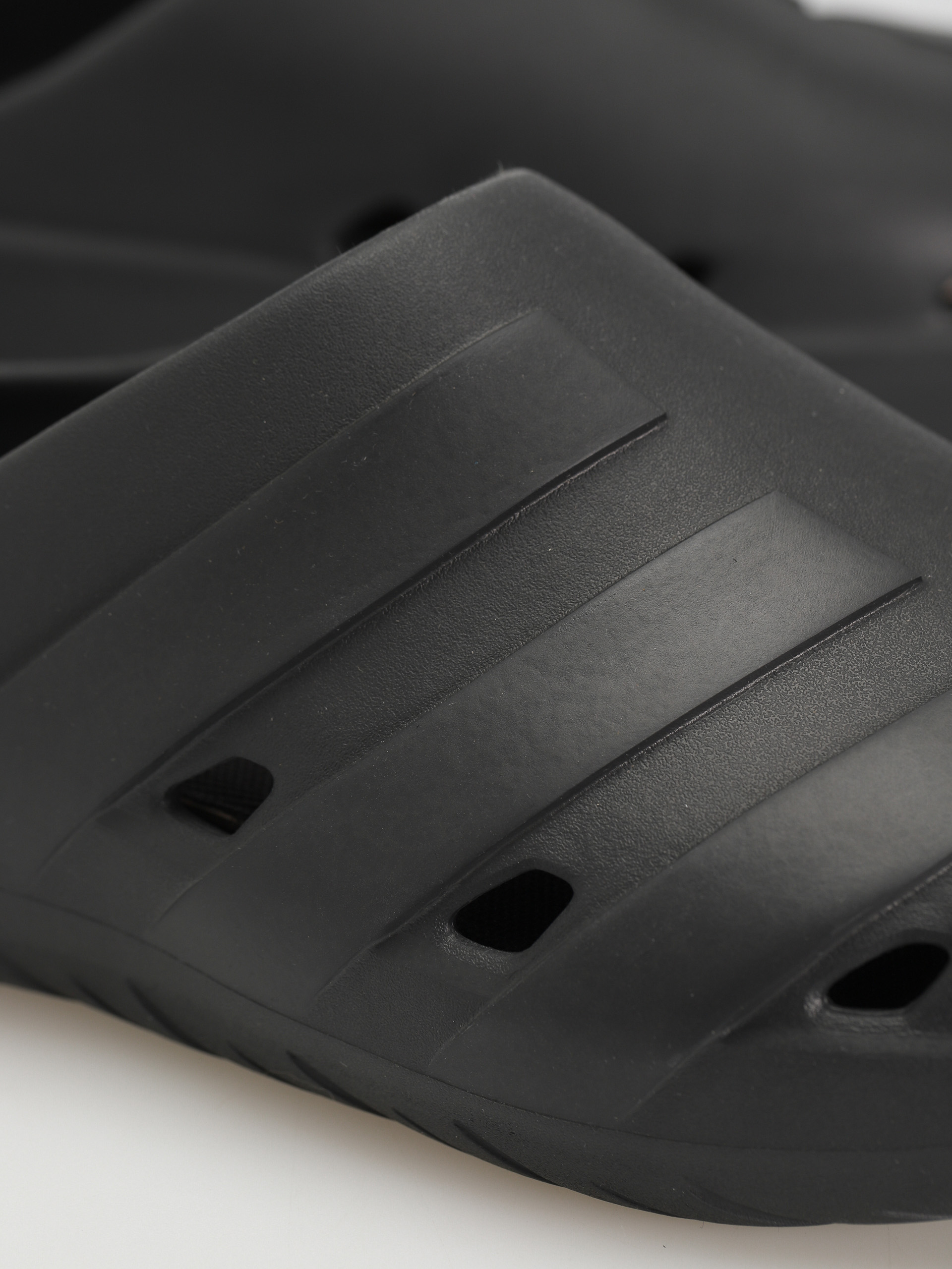 Šľapky adidas Adicane Clog (carbon/carbon/cblack)