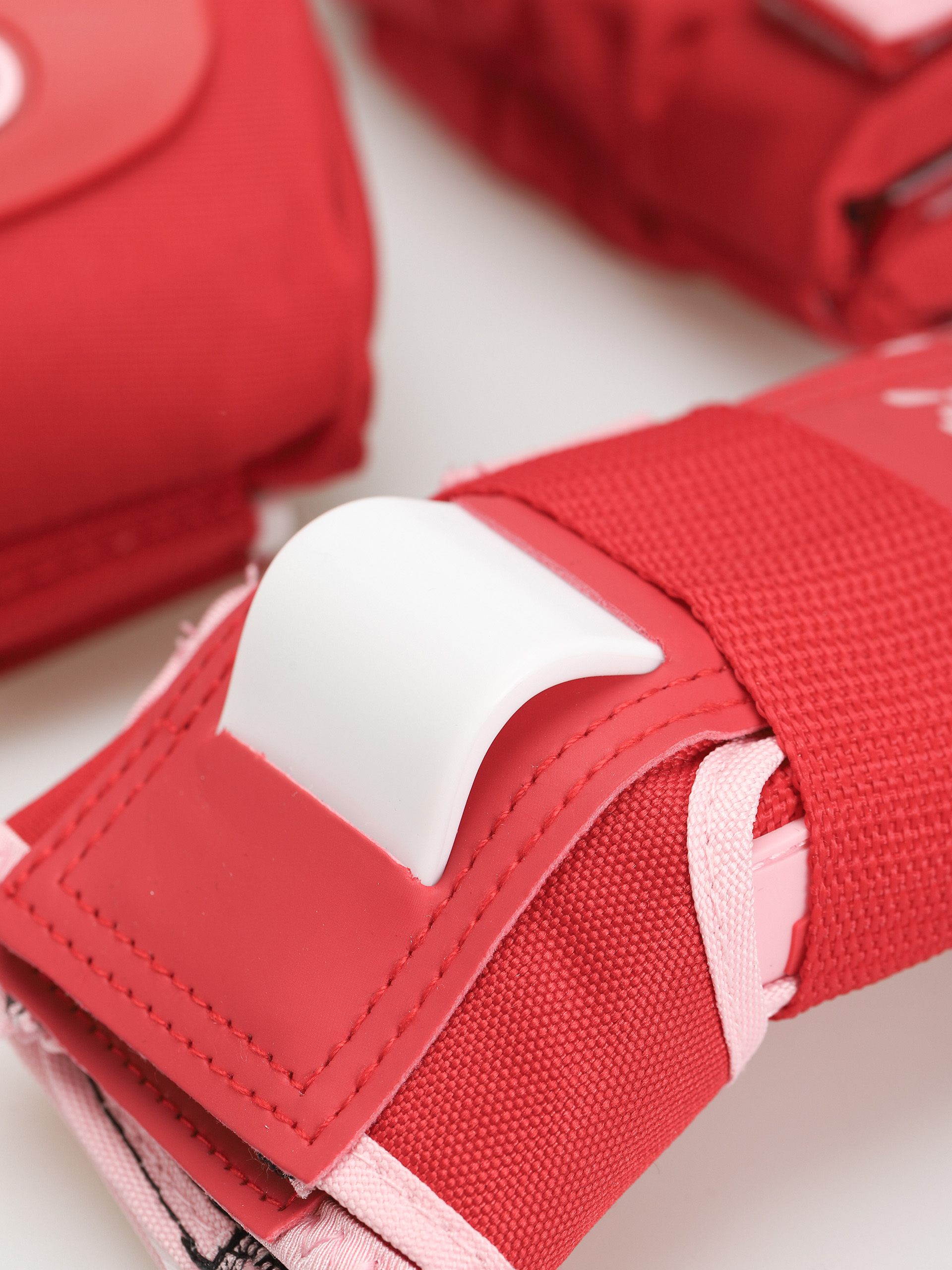 Chrániče Impala Protective Set Youth Wmn (red hearts)