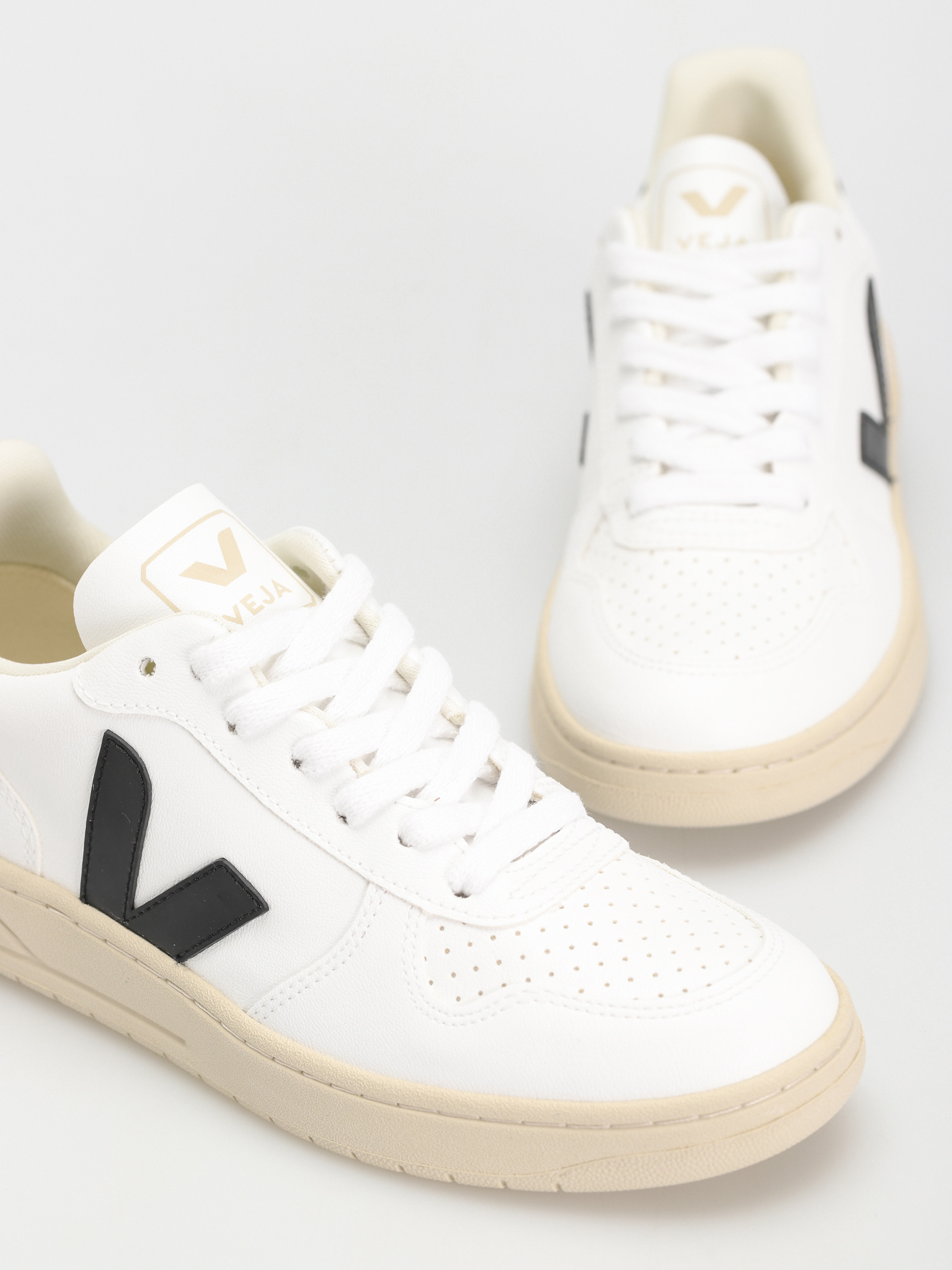 Topánky Veja V-10 Wmn (white black)