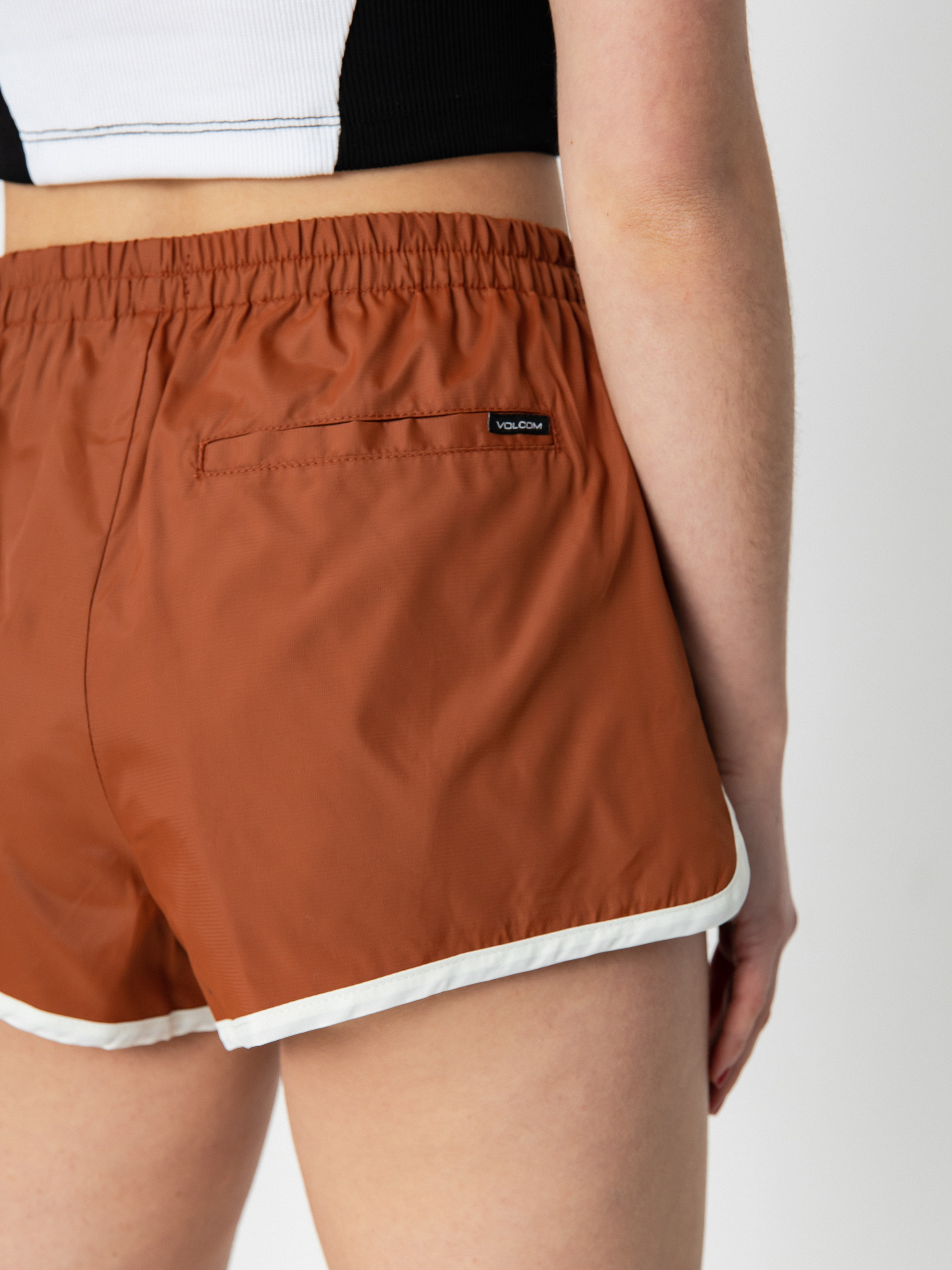 Kraťasy Volcom Coco Ho Runner Wmn (dark clay)