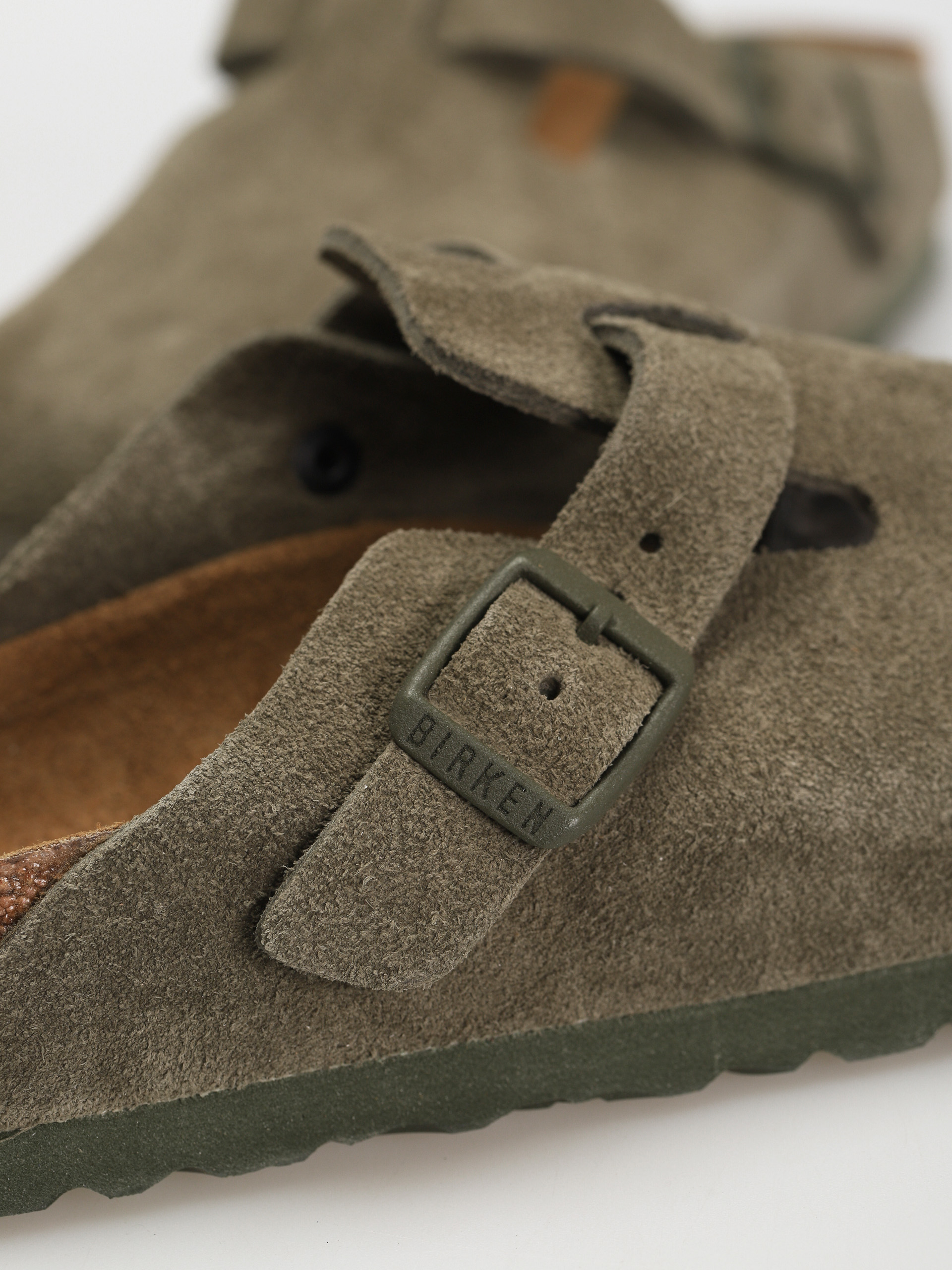 Šľapky Birkenstock Boston SFB Suede Narrow Wmn (modern suede thyme)
