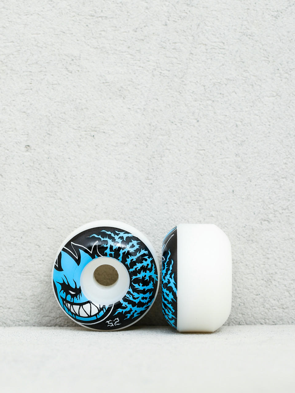 Kolieska Spitfire F4 99D Deathmask Bighead (white/blue)