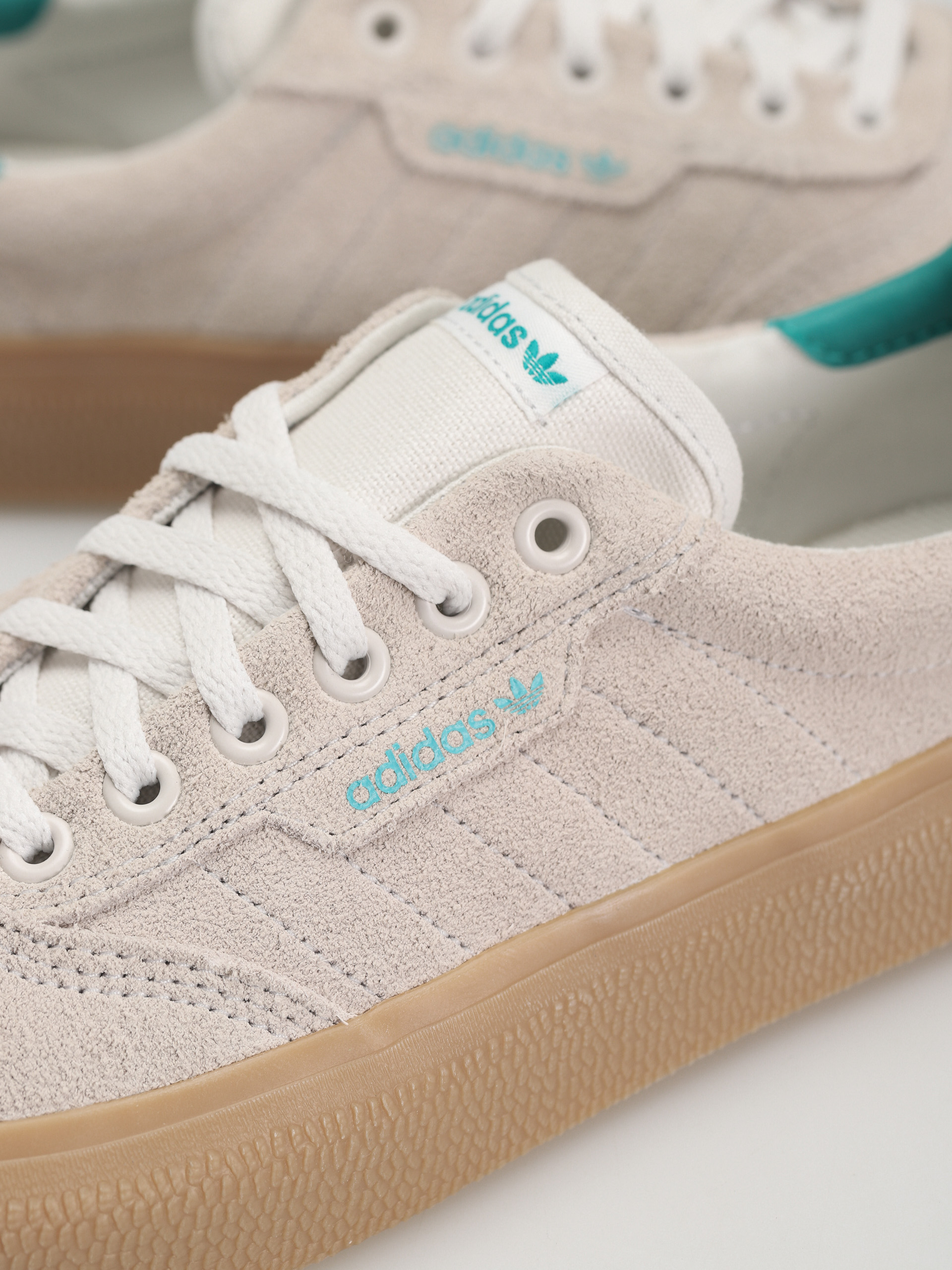 Topánky adidas 3Mc (cwhite/glrgrn/gum4)