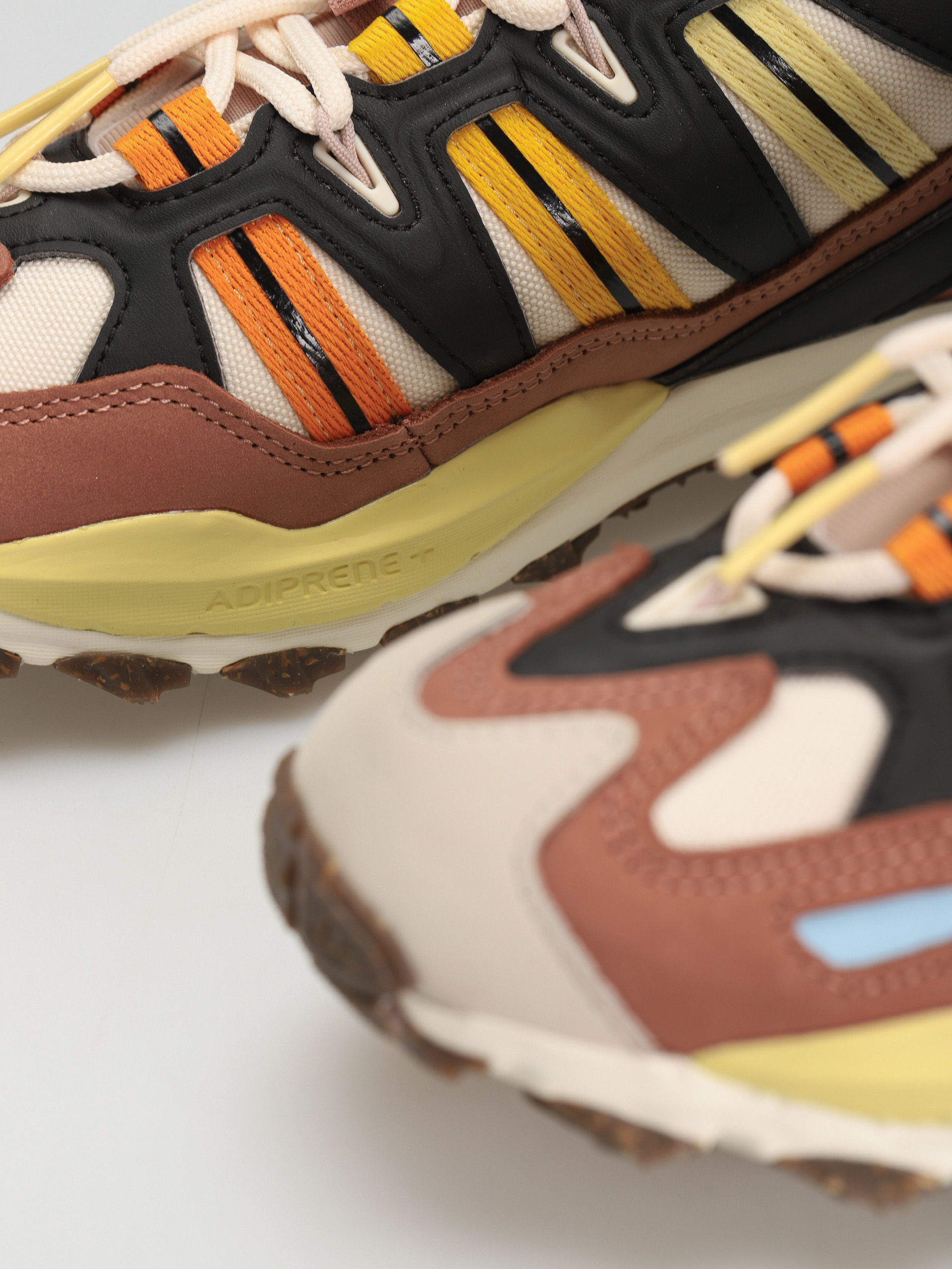 Topánky adidas Originals Hyperturf (cblack/wonwhi/clastr)