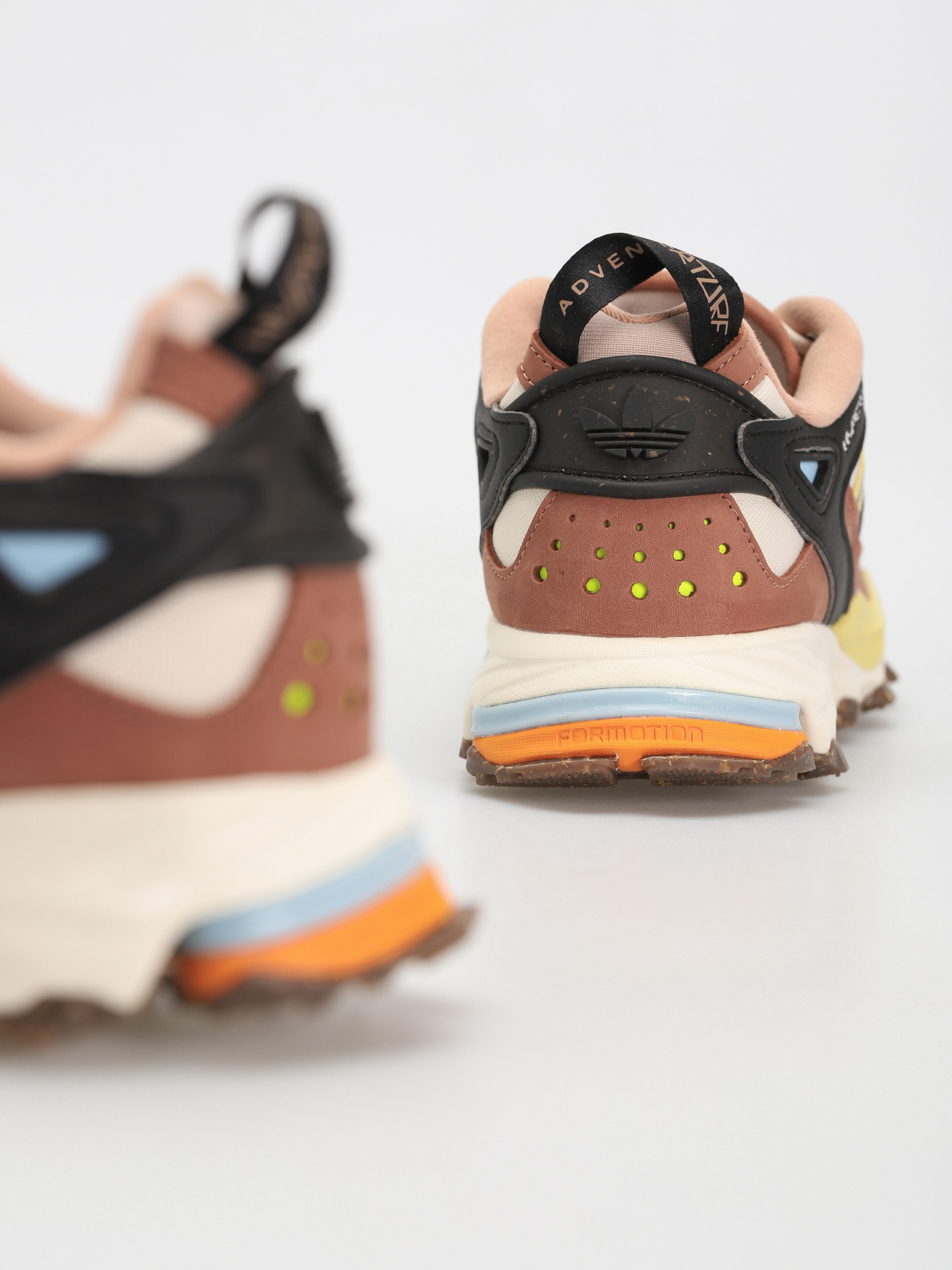 Topánky adidas Originals Hyperturf (cblack/wonwhi/clastr)