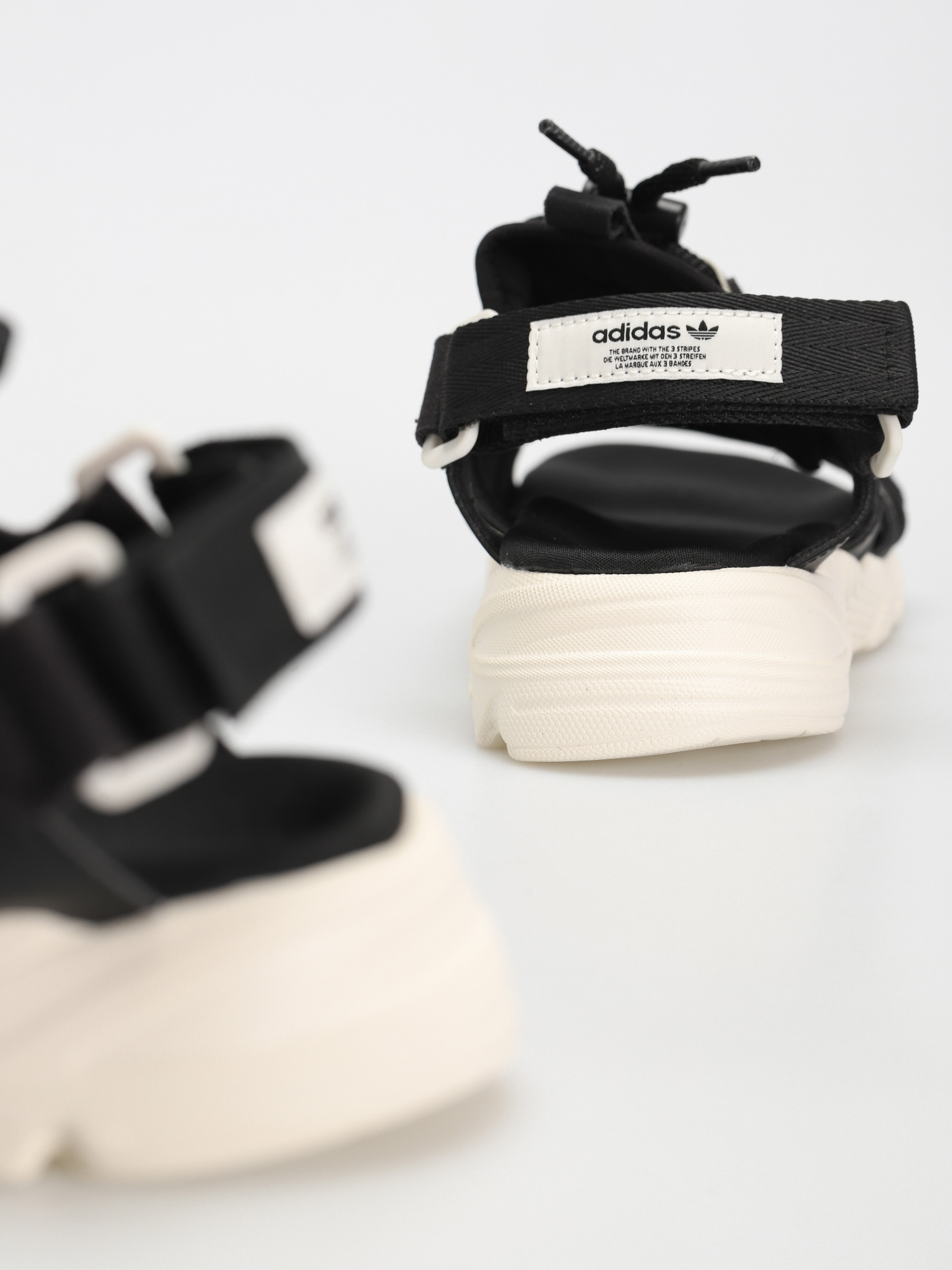 Sandale adidas Originals Astir Sndl Wmn (cblack/owhite/owhite)