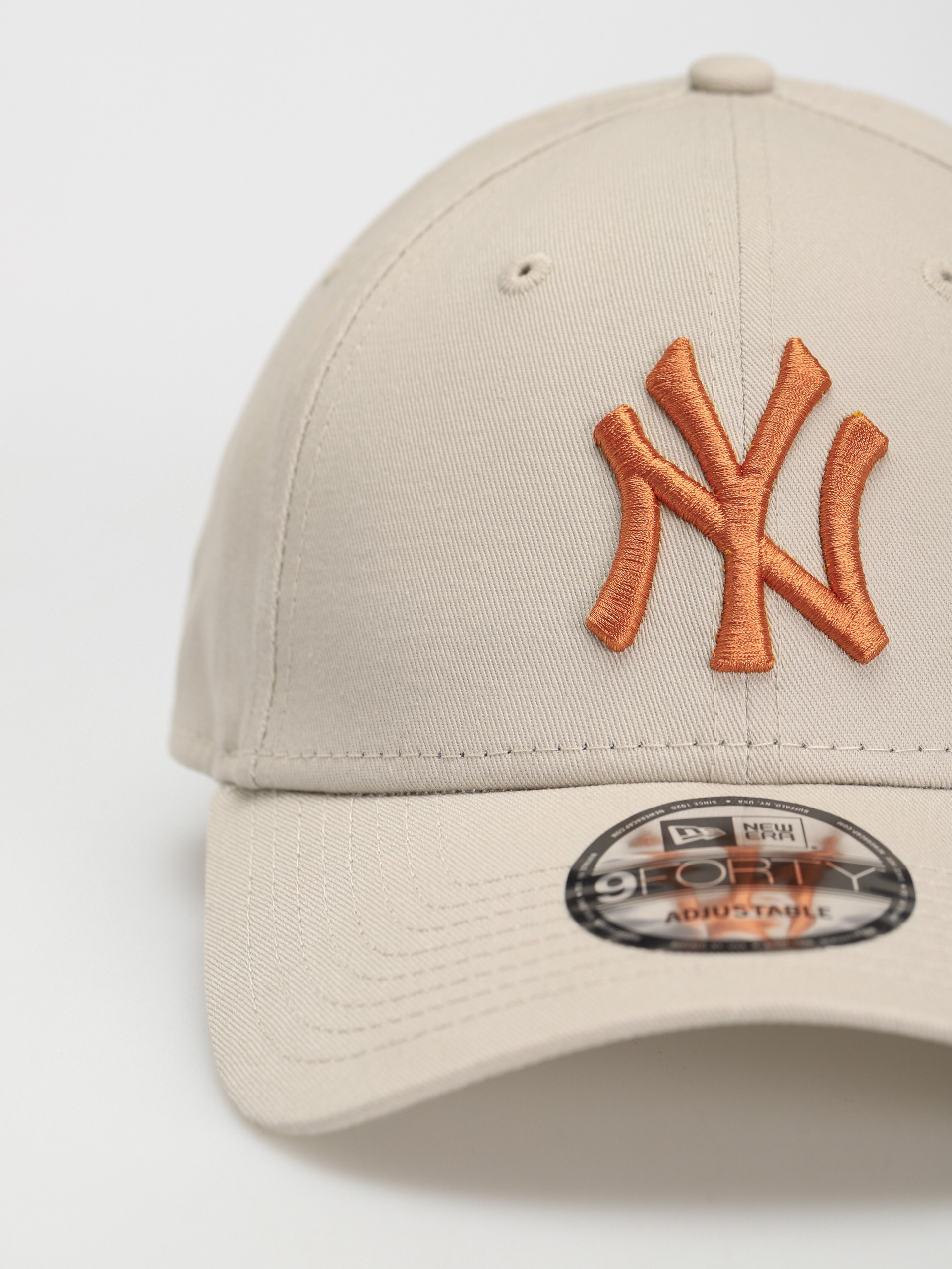 Šiltovka New Era League Essential 9Forty New York Yankees (stone)