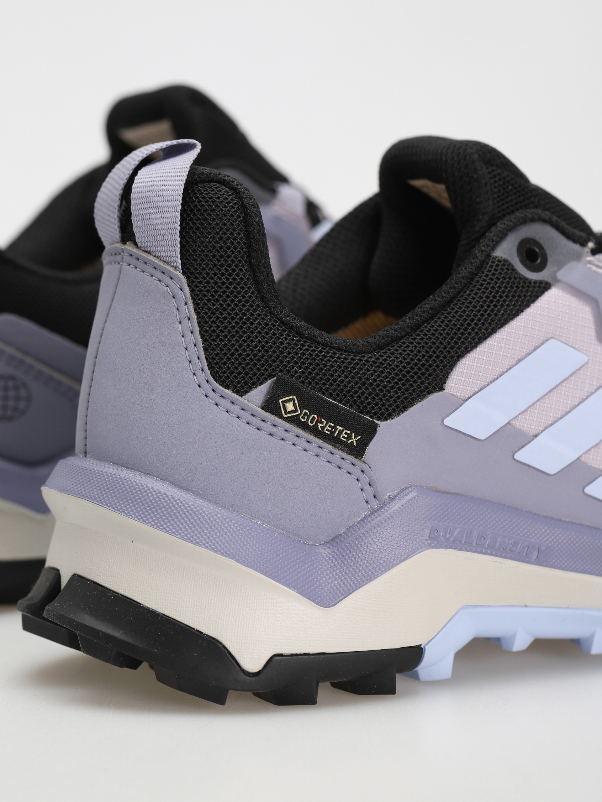 Topánky adidas Terrex Ax4 Gtx W Wmn (silvio/bludaw/sogold)