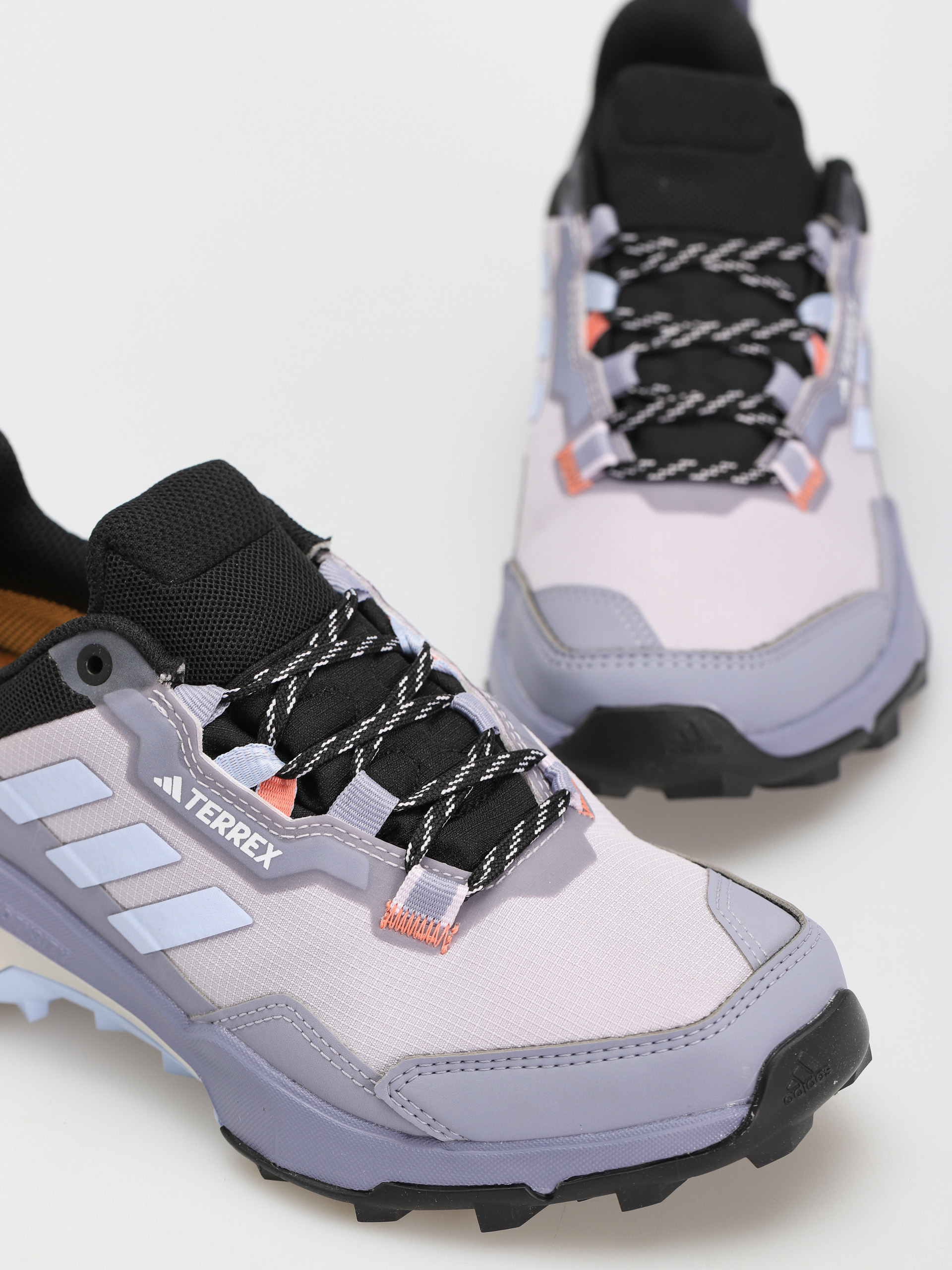 Topánky adidas Terrex Ax4 Gtx W Wmn (silvio/bludaw/sogold)