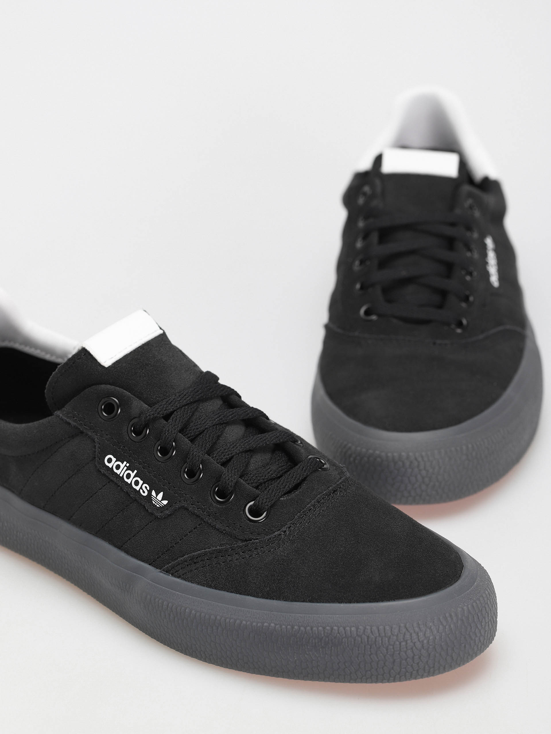 Topánky adidas Originals 3Mc (cblack/ftwwht/betsca)