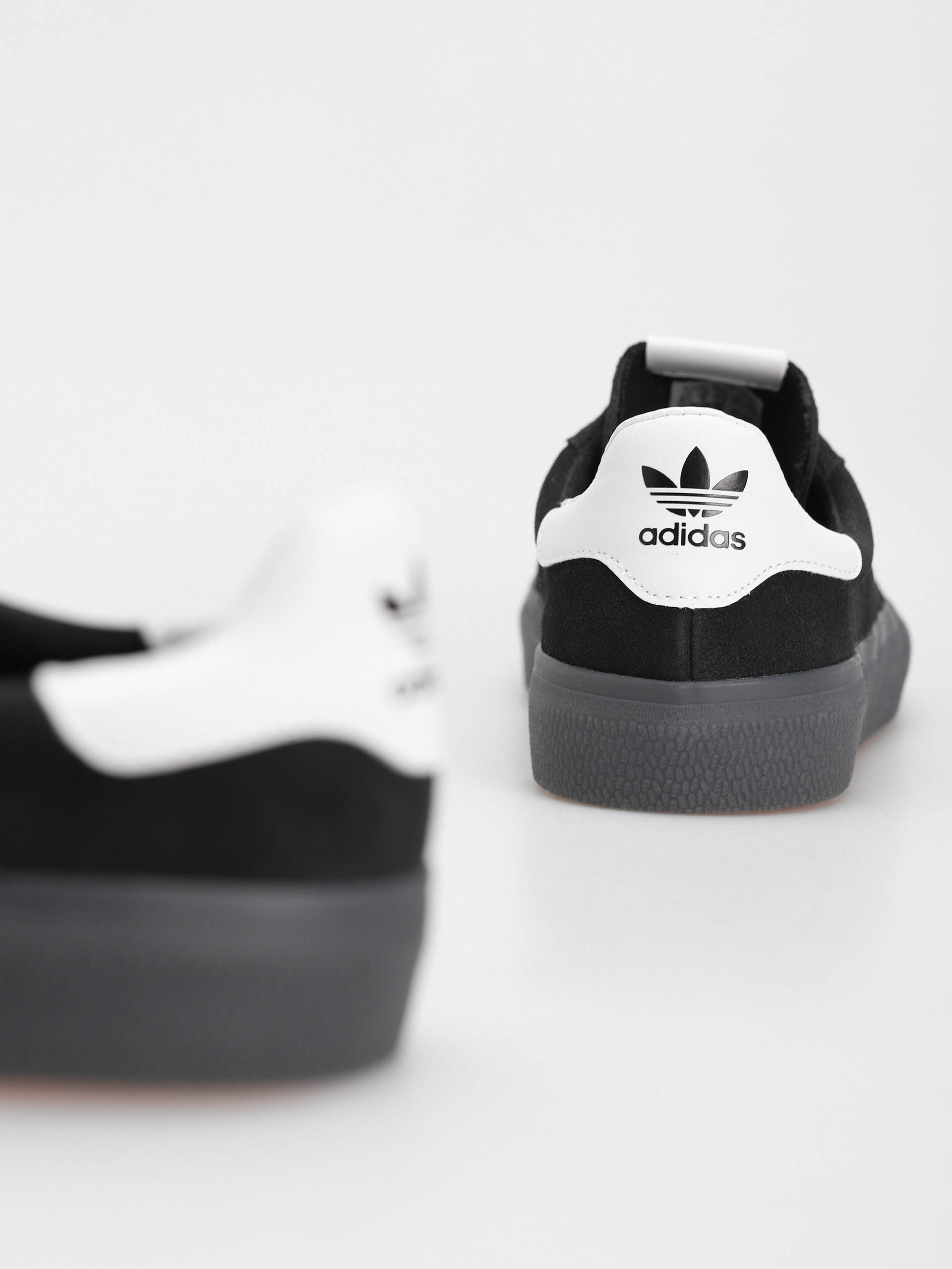 Topánky adidas Originals 3Mc (cblack/ftwwht/betsca)