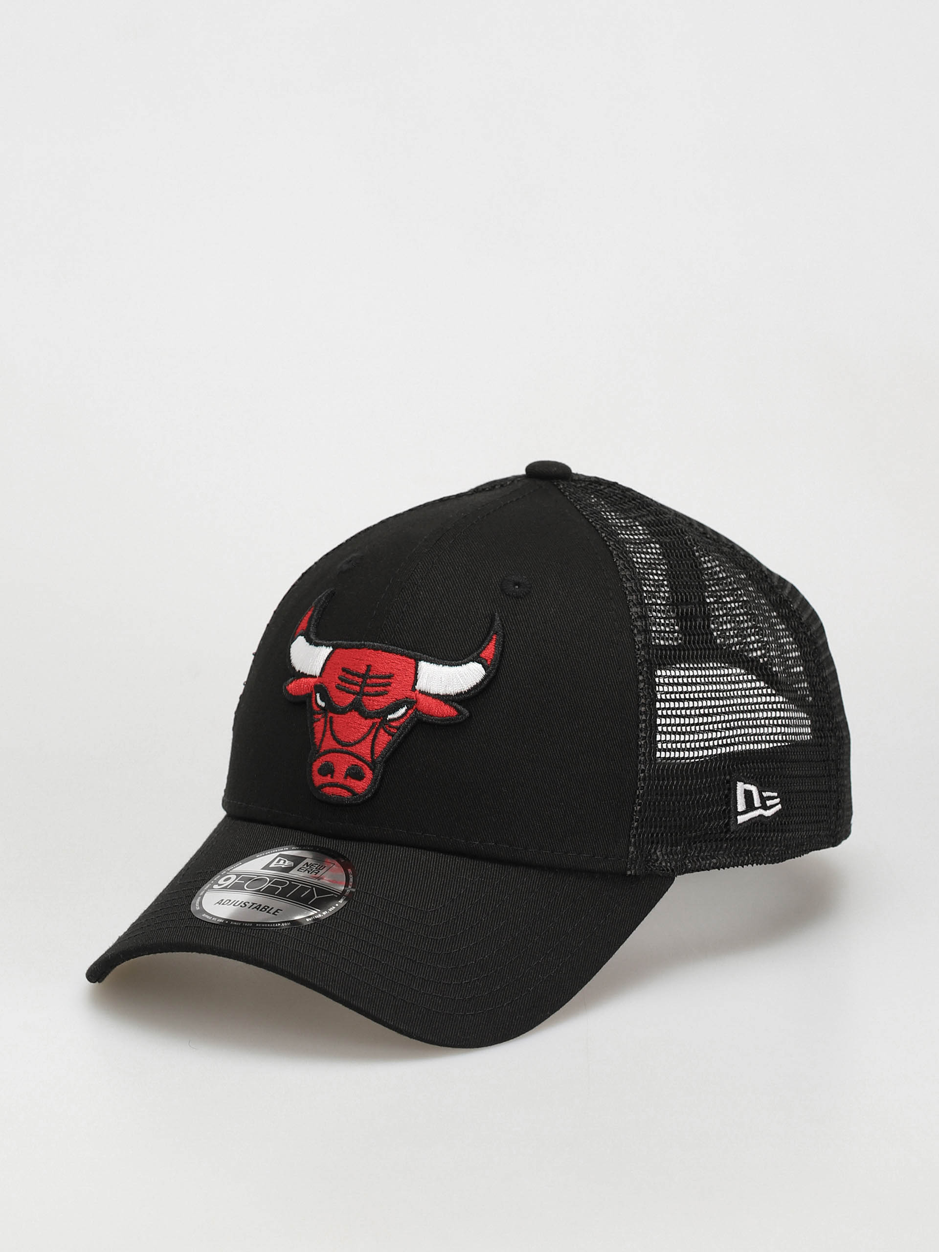 Šiltovka New Era Home Field 9Forty Trucker Chicago Bulls (black)