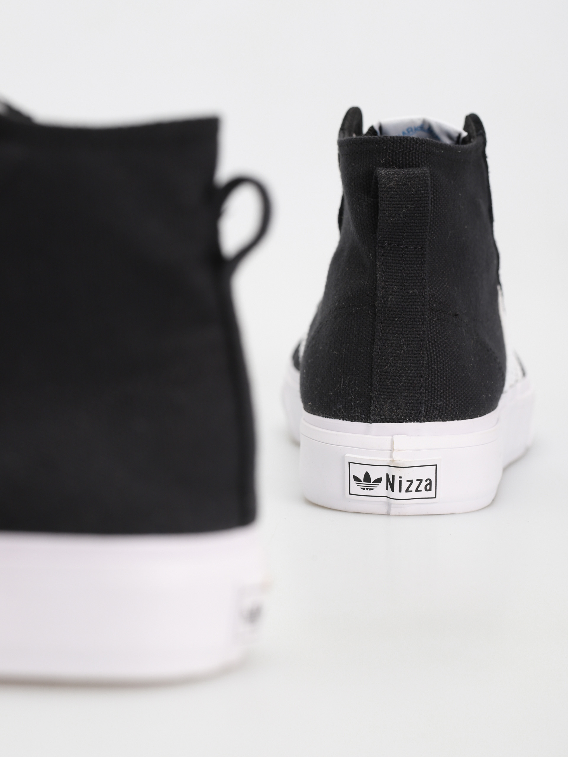 Topánky adidas Nizza Hi Adv (cblack/ftwwht/bliblu)