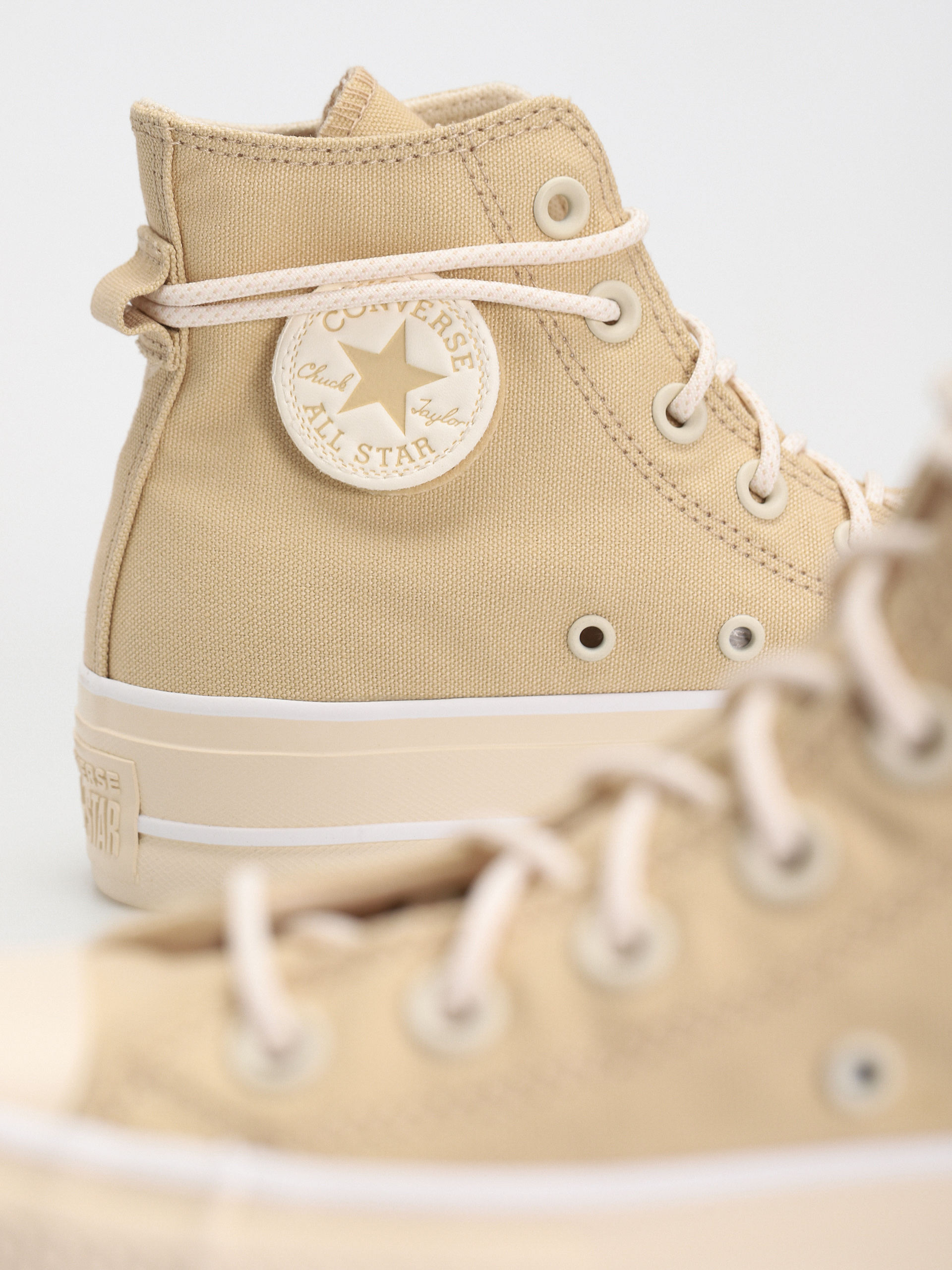 Tenisky Converse Chuck Taylor All Star Lift Hi Wmn (oat milk)