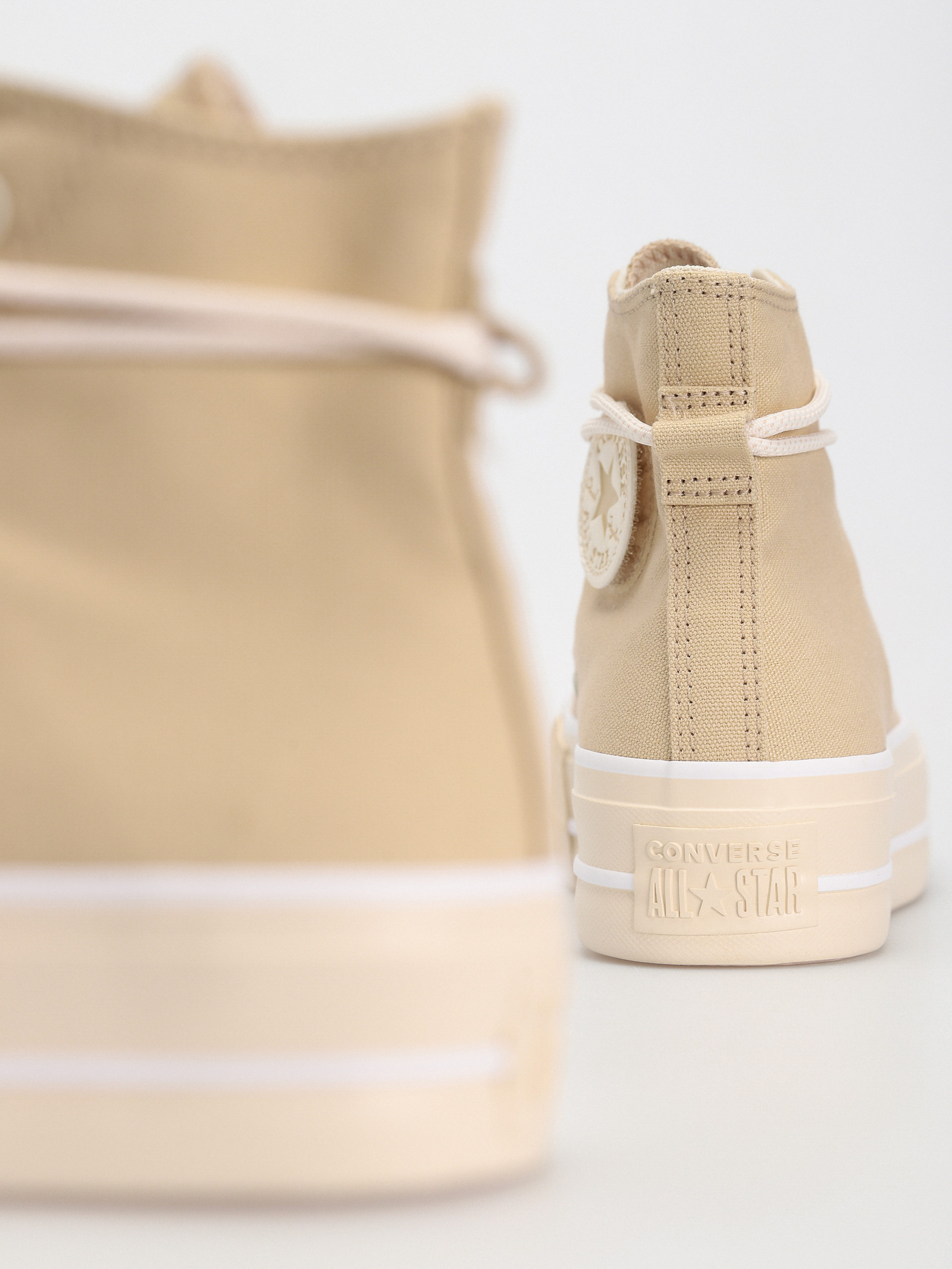 Tenisky Converse Chuck Taylor All Star Lift Hi Wmn (oat milk)
