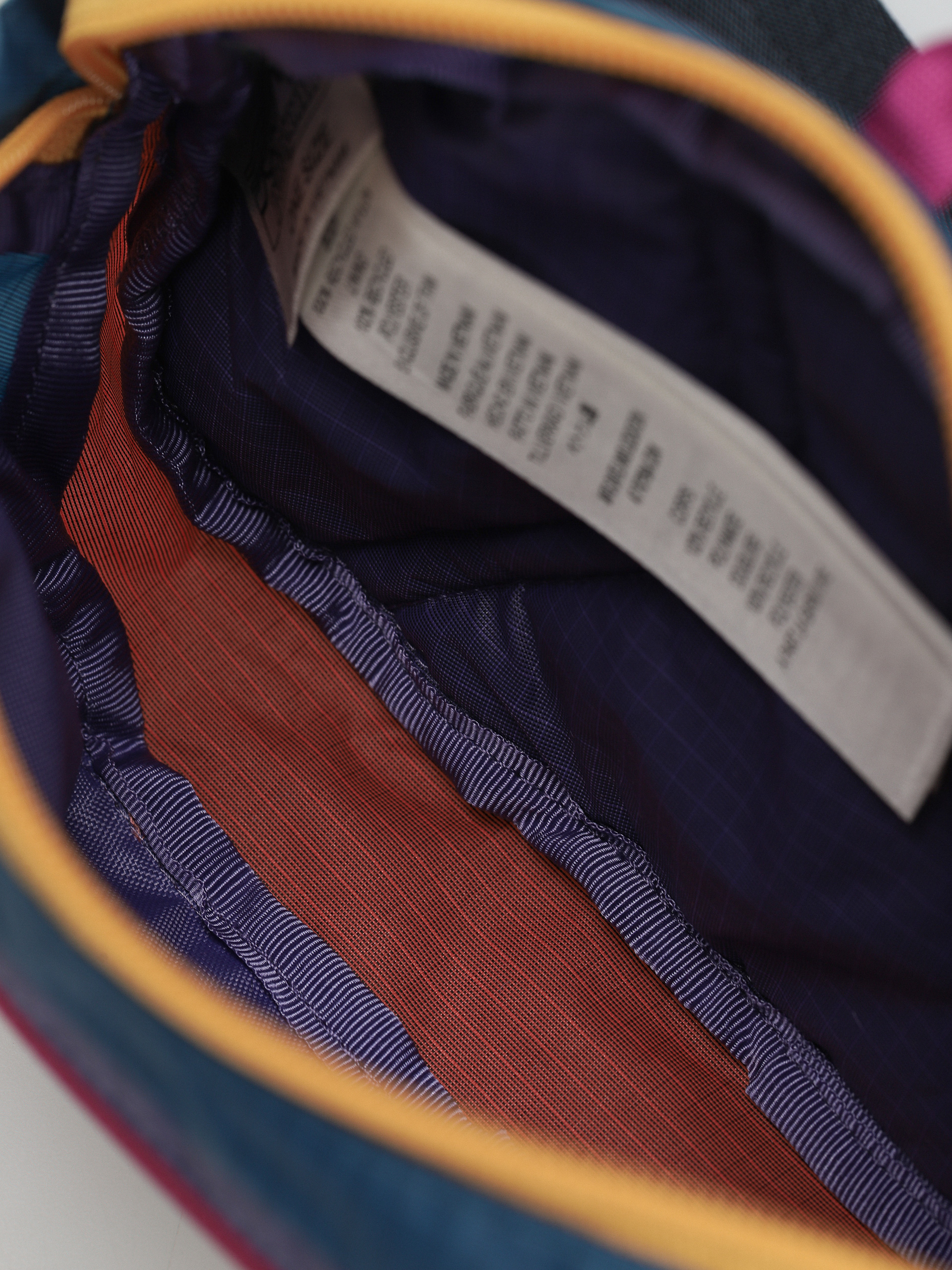 Ľadvinka Patagonia Ultralight Black Hole Mini Hip Pack (patchwork/coral)