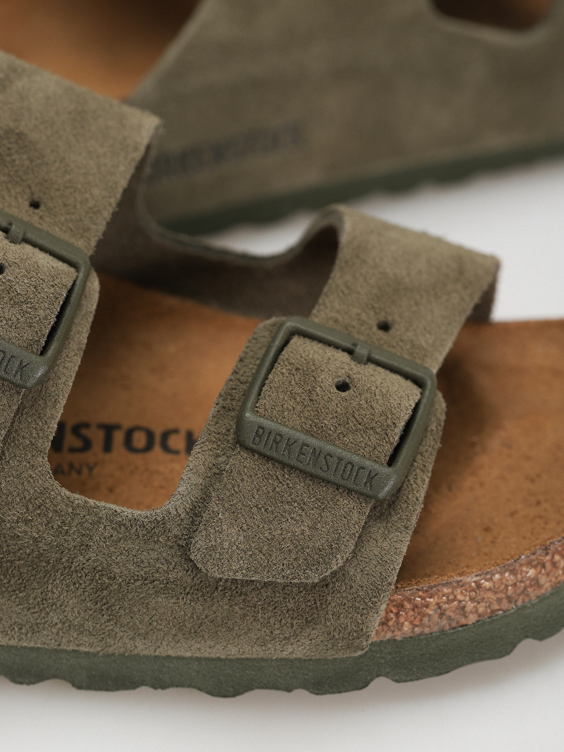 Šľapky Birkenstock Arizona Suede Leather Narrow Wmn (thyme)