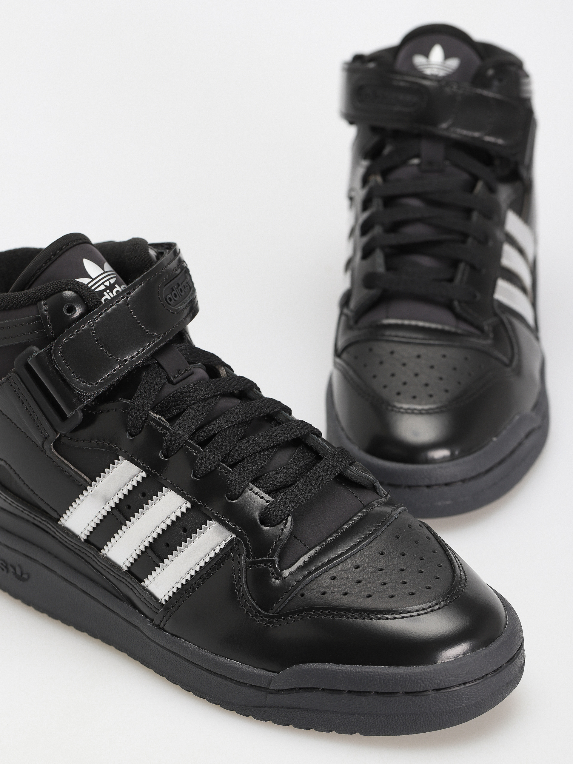 Topánky adidas Forum 84 Mid Adv X Heitor (cblack/silvmt/cblack)