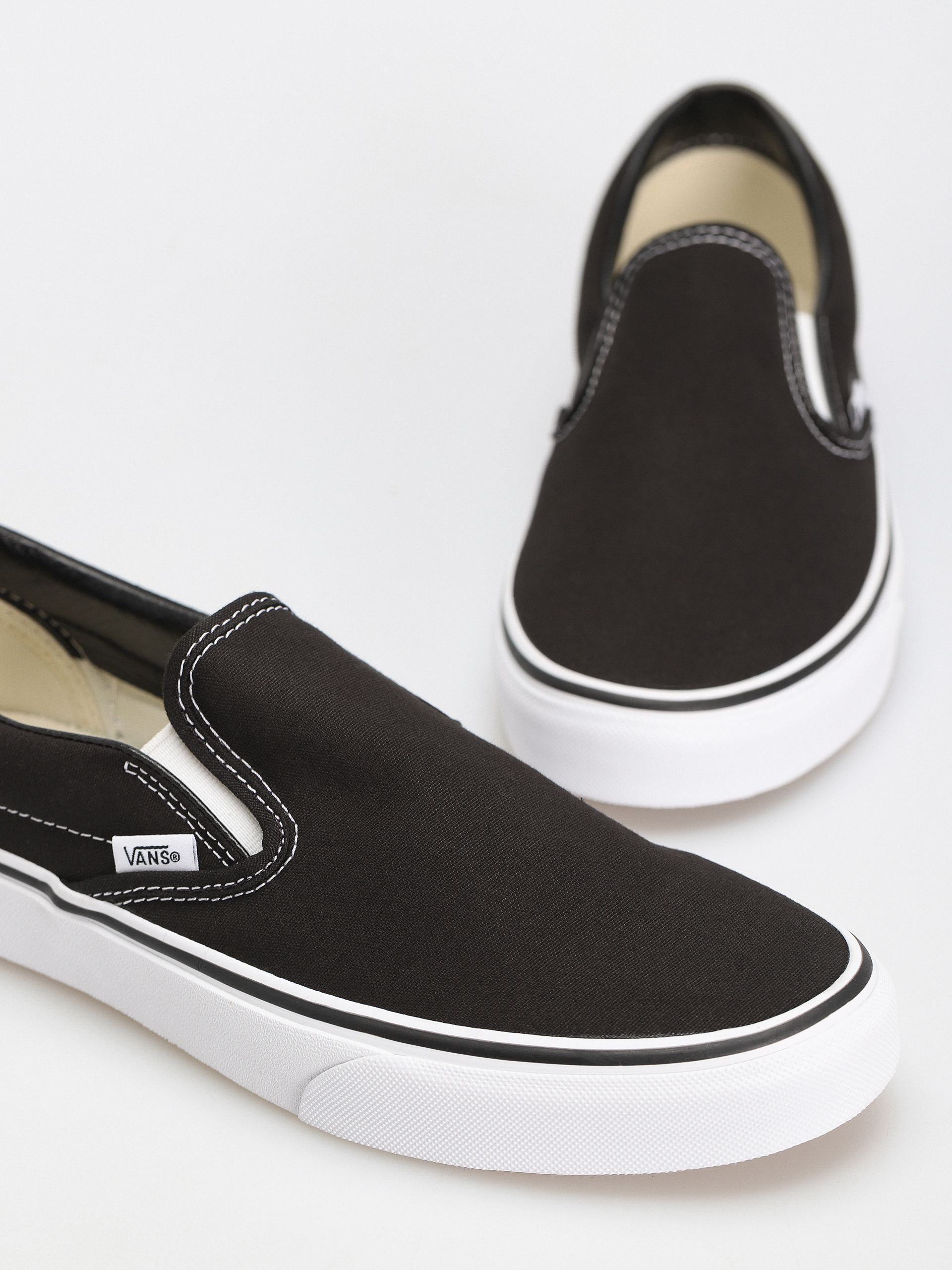 Topánky Vans Classic Slip On (black)