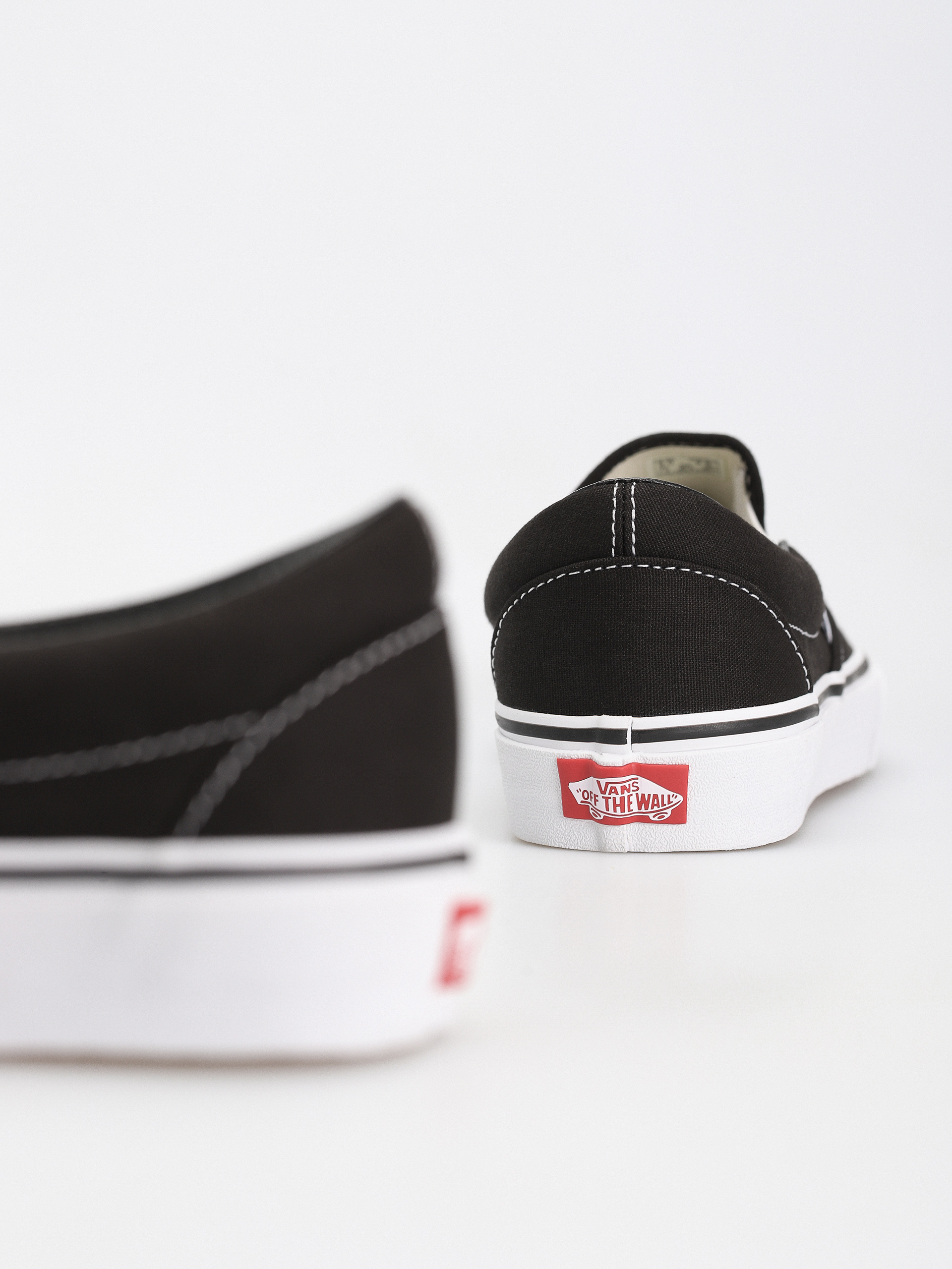 Topánky Vans Classic Slip On (black)