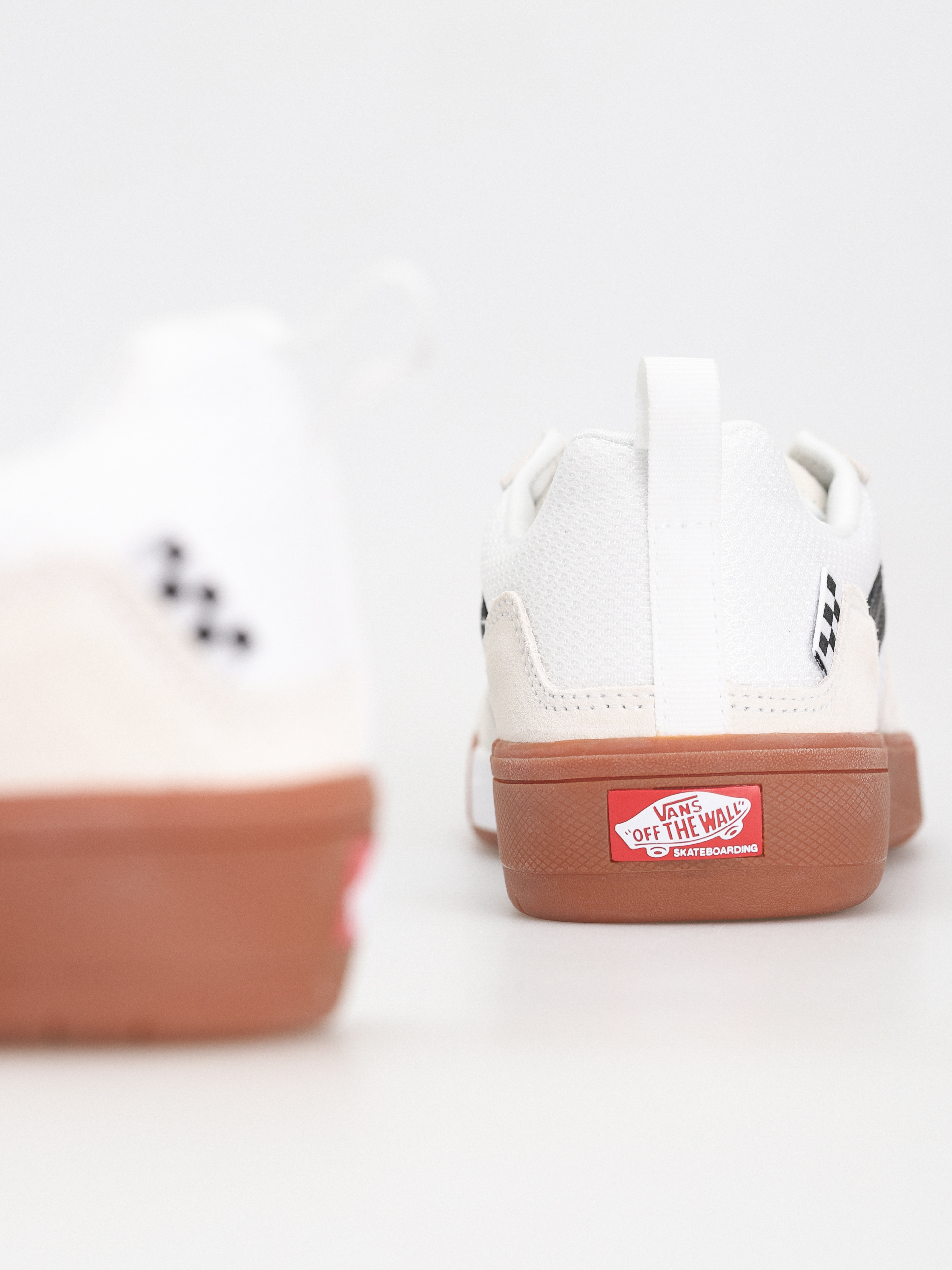 Topánky Vans Zahba (white/black/gum)