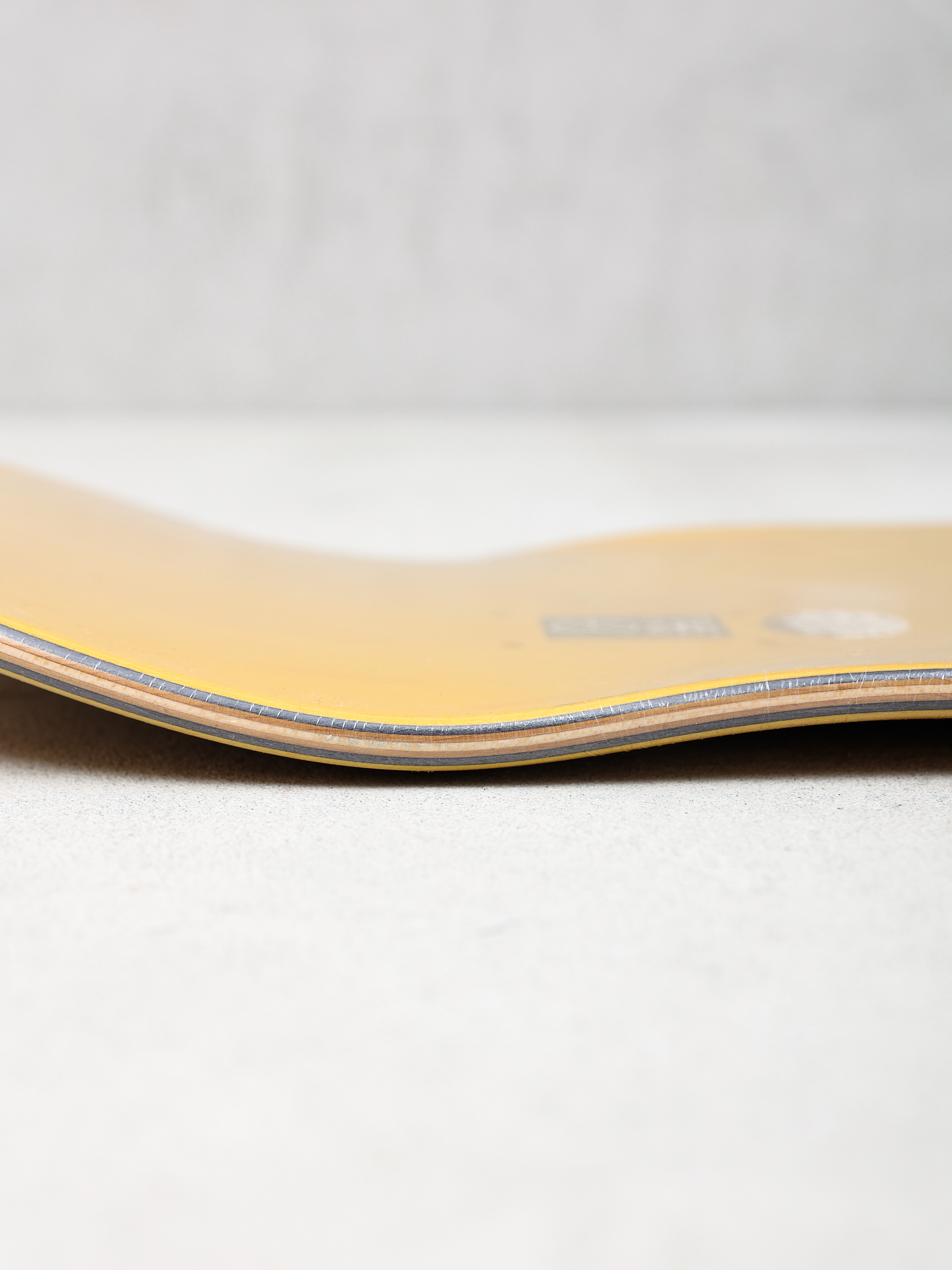 Doska Polar Skate Hjalte Halberg Can Food (gold)