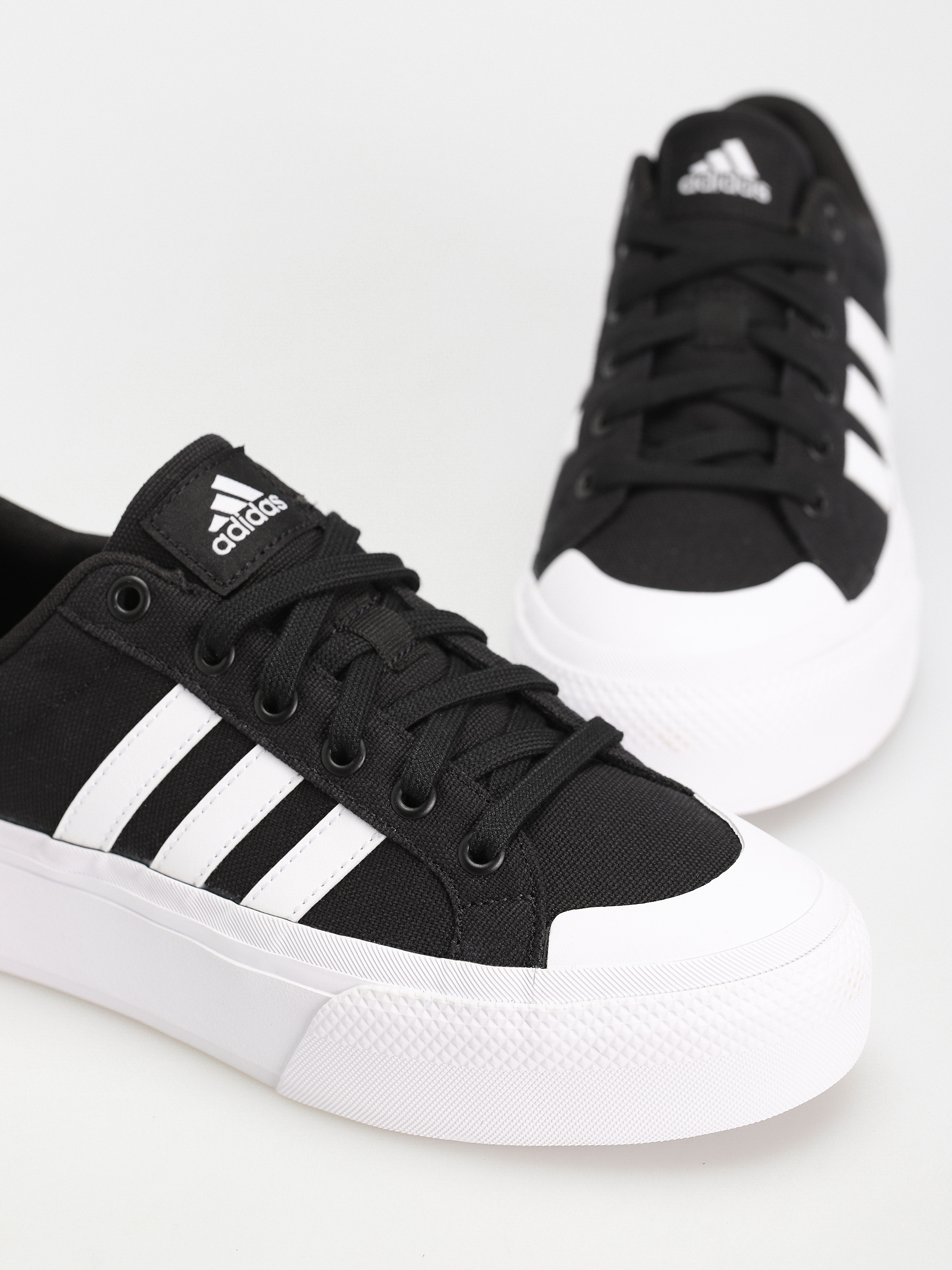 Topánky adidas Originals Bravada 2.0 Platform Wmn (cblack/ftwwht/cblack)