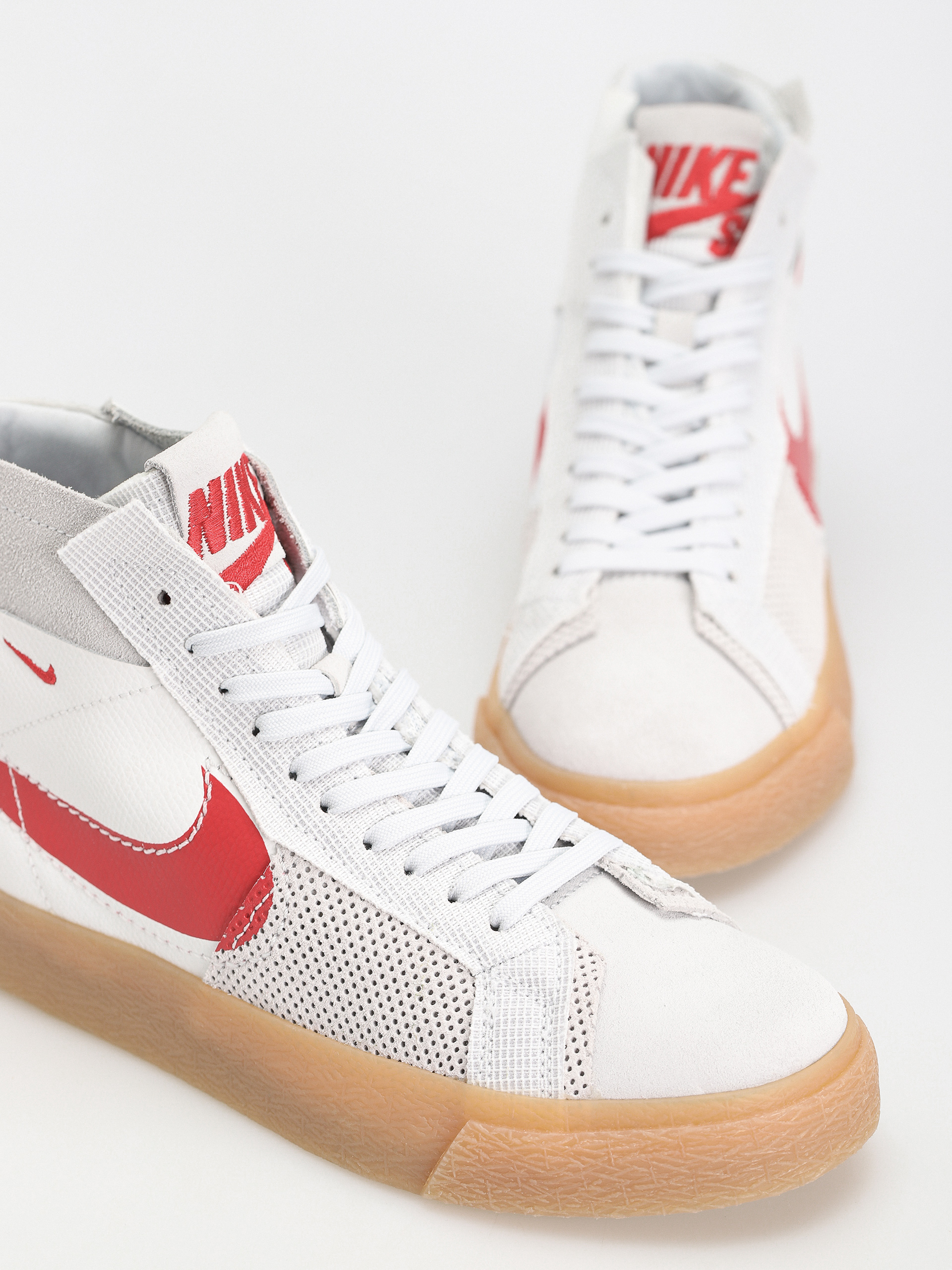 Topánky Nike SB Zoom Blazer Mid Prm (summit white/university red)