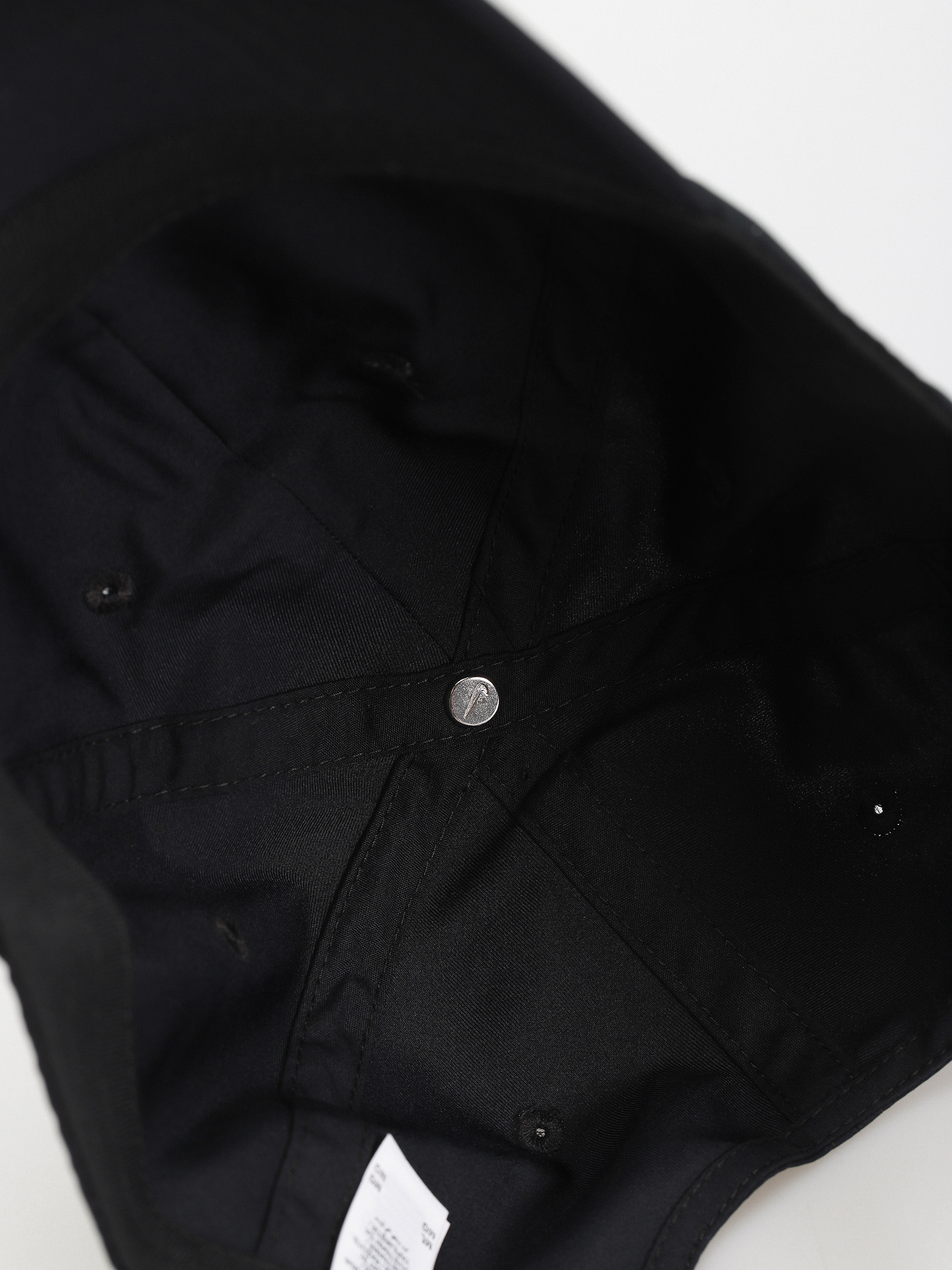 Šiltovka Nike SB Df Club Mtswsh L (black/metallic silver)