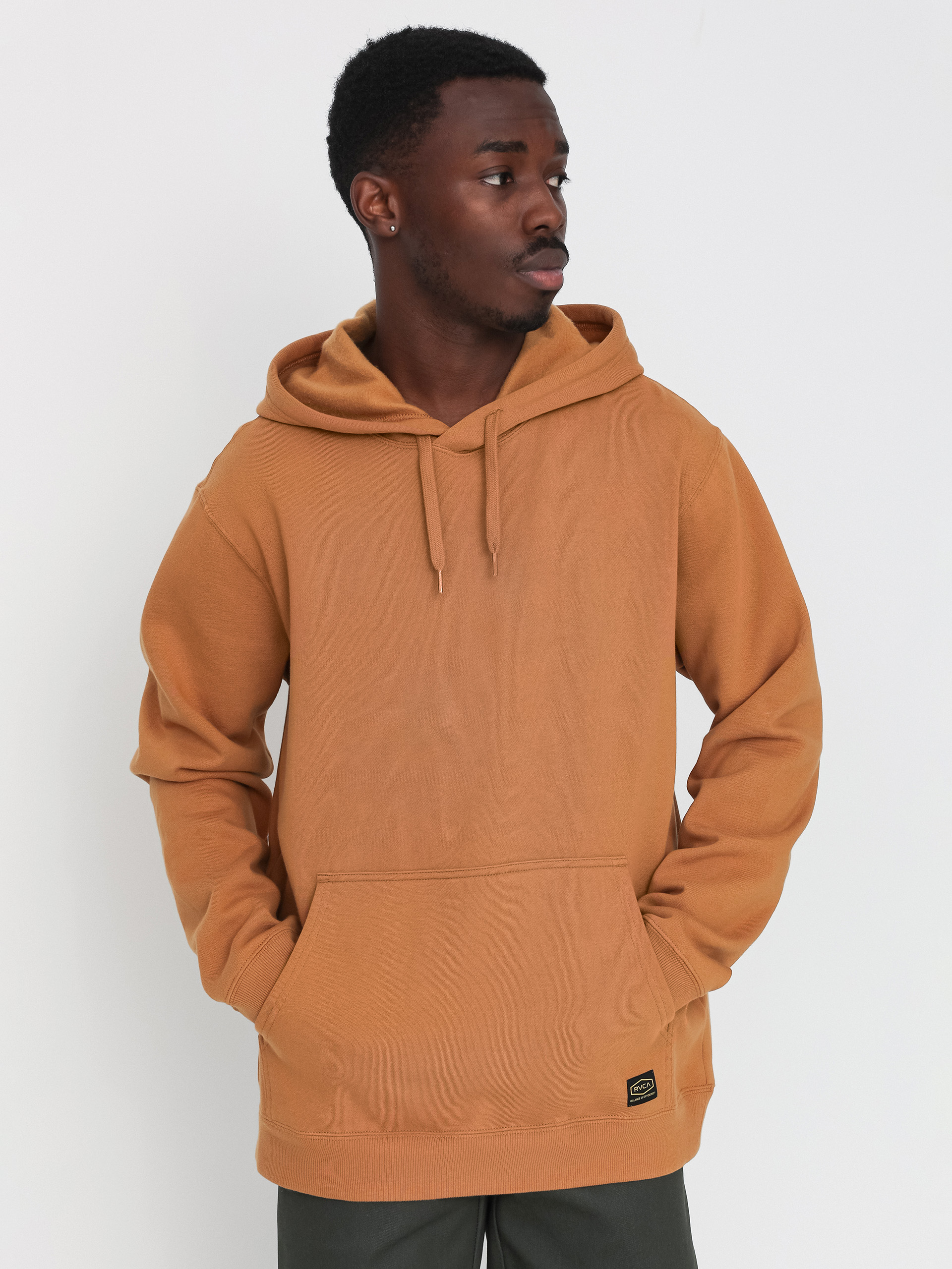 Mikina s kapucňou RVCA Americana HD (dk choco/metallic gold)