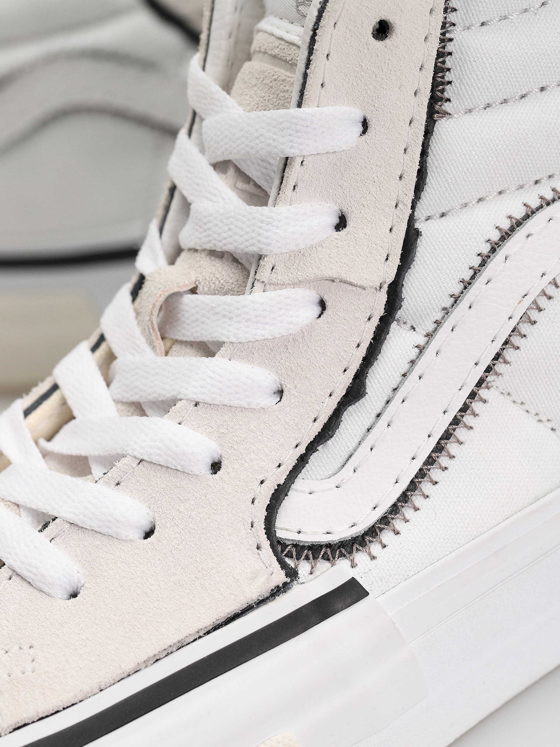 Topánky Vans Sk8 Hi Reconstruct (true white)