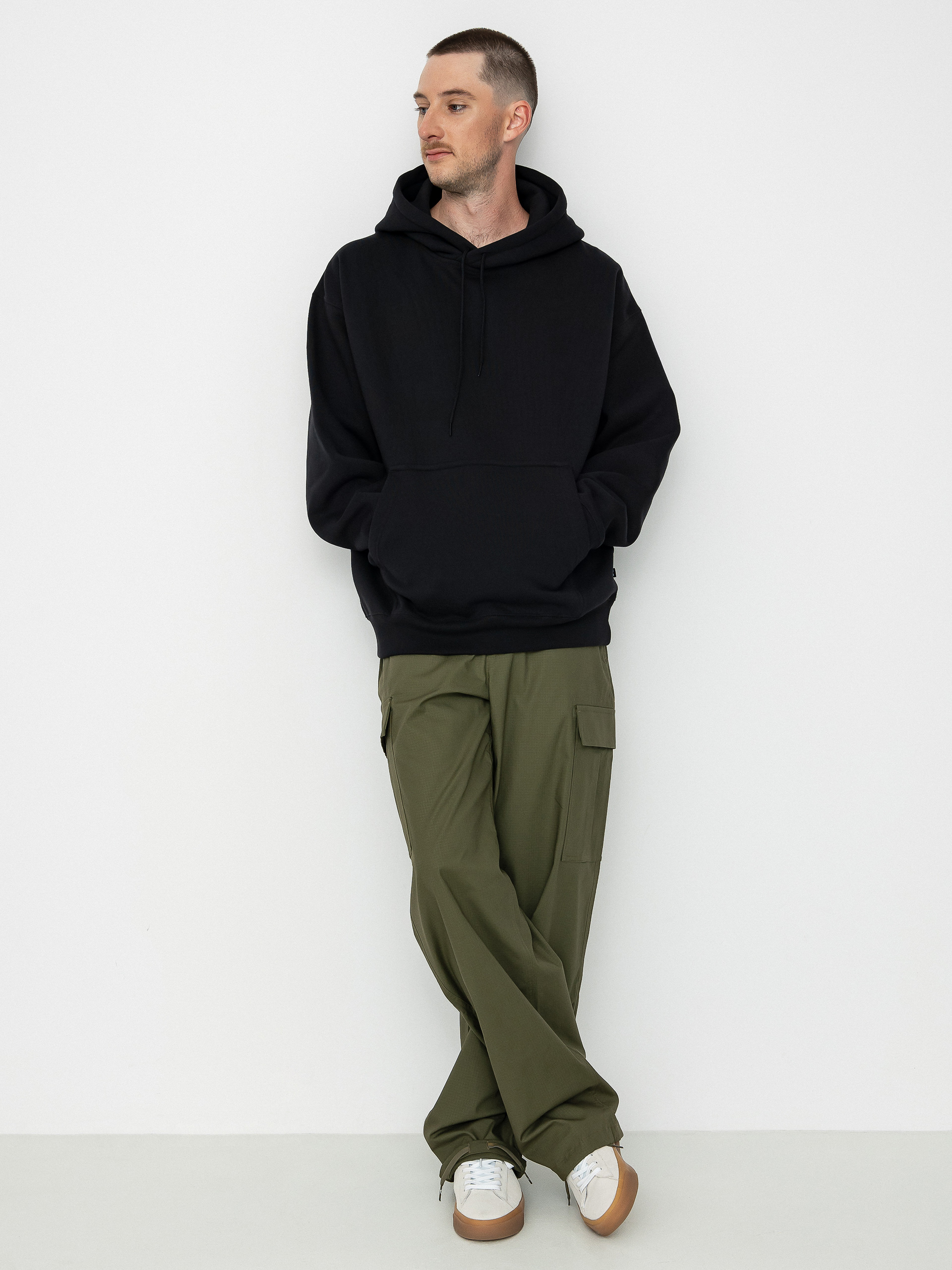 Mikina Nike SB Dstrtd Glmr GFX (black)